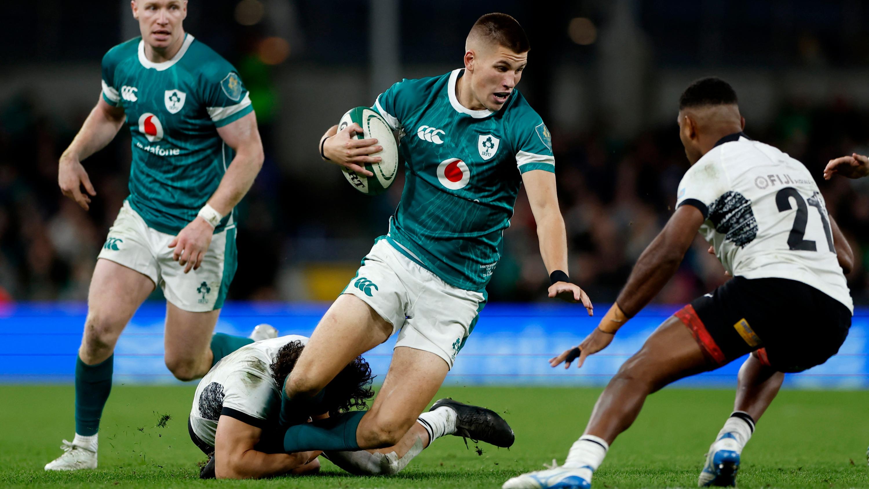 Rugby: l’Irlandais Prendergast enchaîne à l’ouverture face à l'Australie