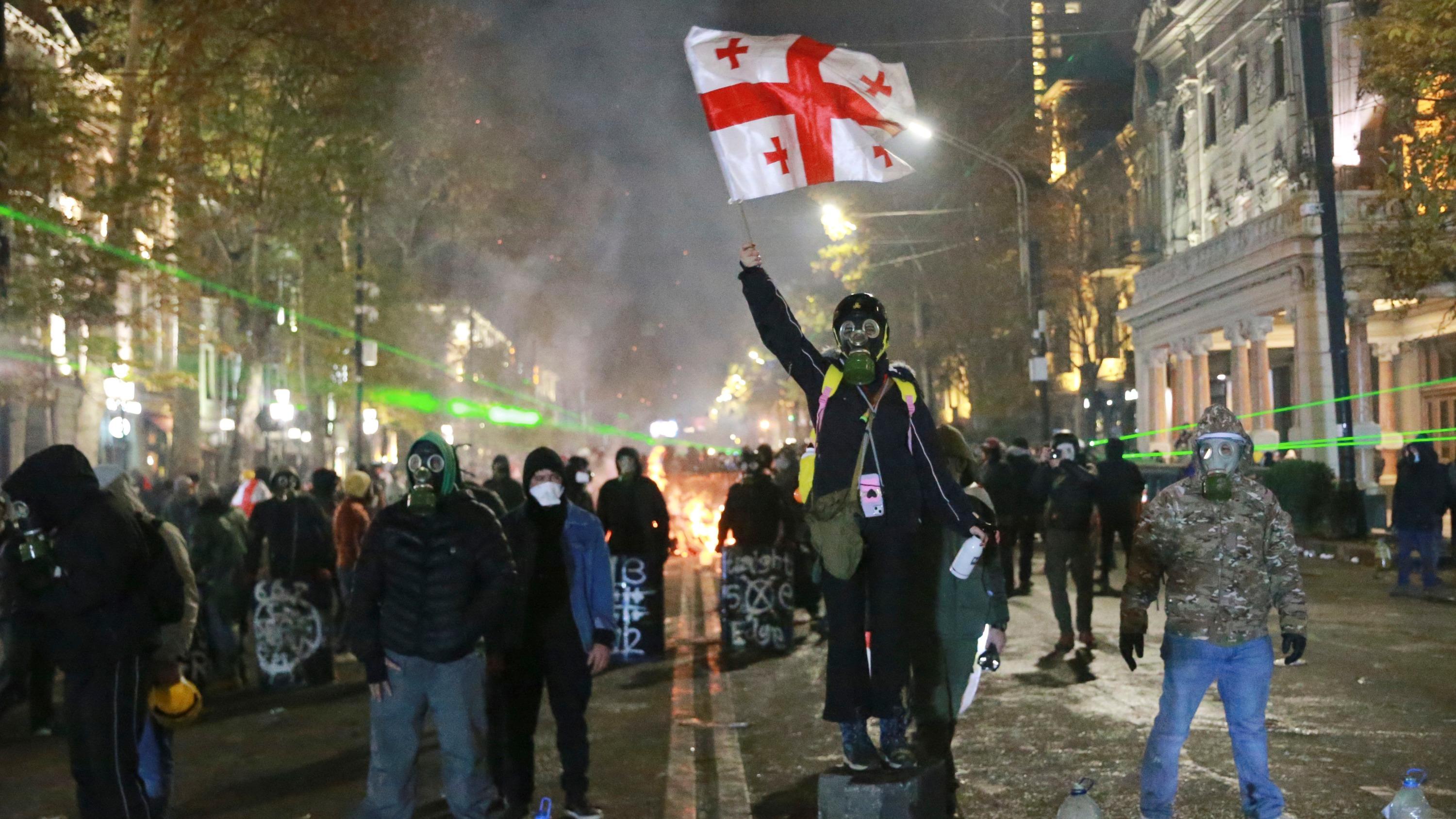 «C’est ça ou la soumission à la Russie de Poutine»: en Géorgie, une semaine de manifestations entre peur et violence