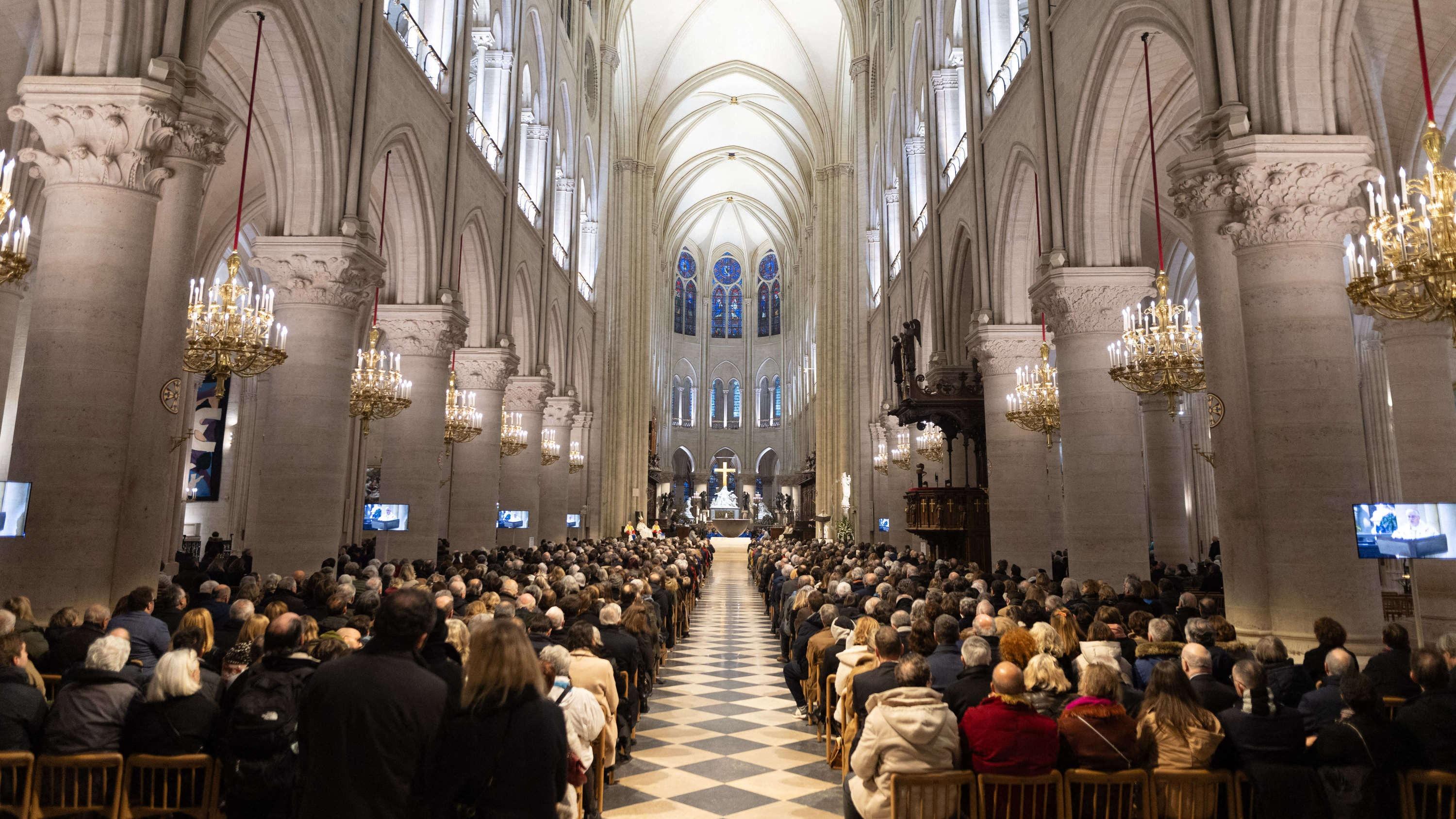 Une messe célébrée à Notre-Dame pour le «tsunami de générosité» des donateurs