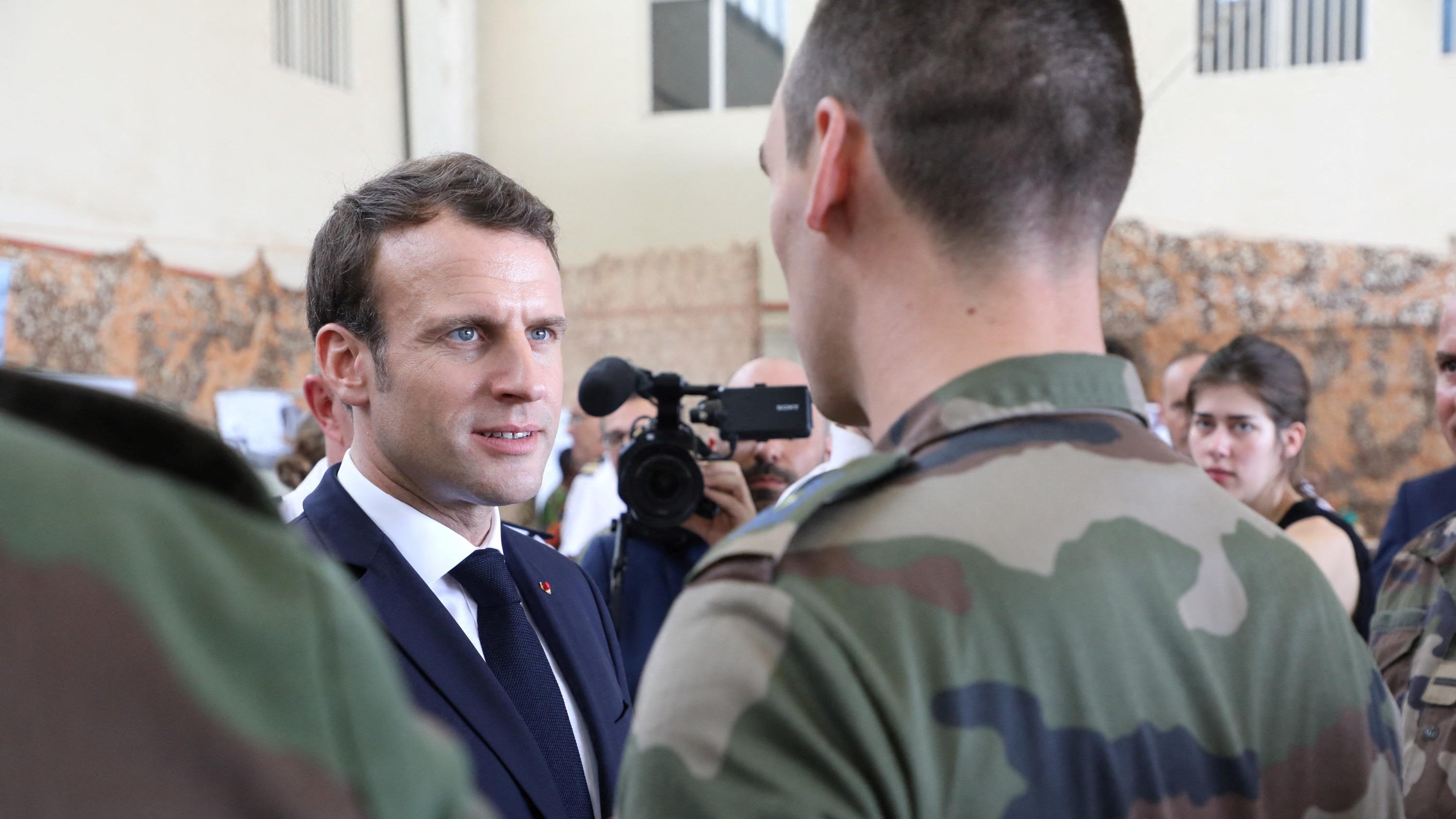 À Djibouti, Macron cherche à rassurer les militaires à l’occasion de Noël