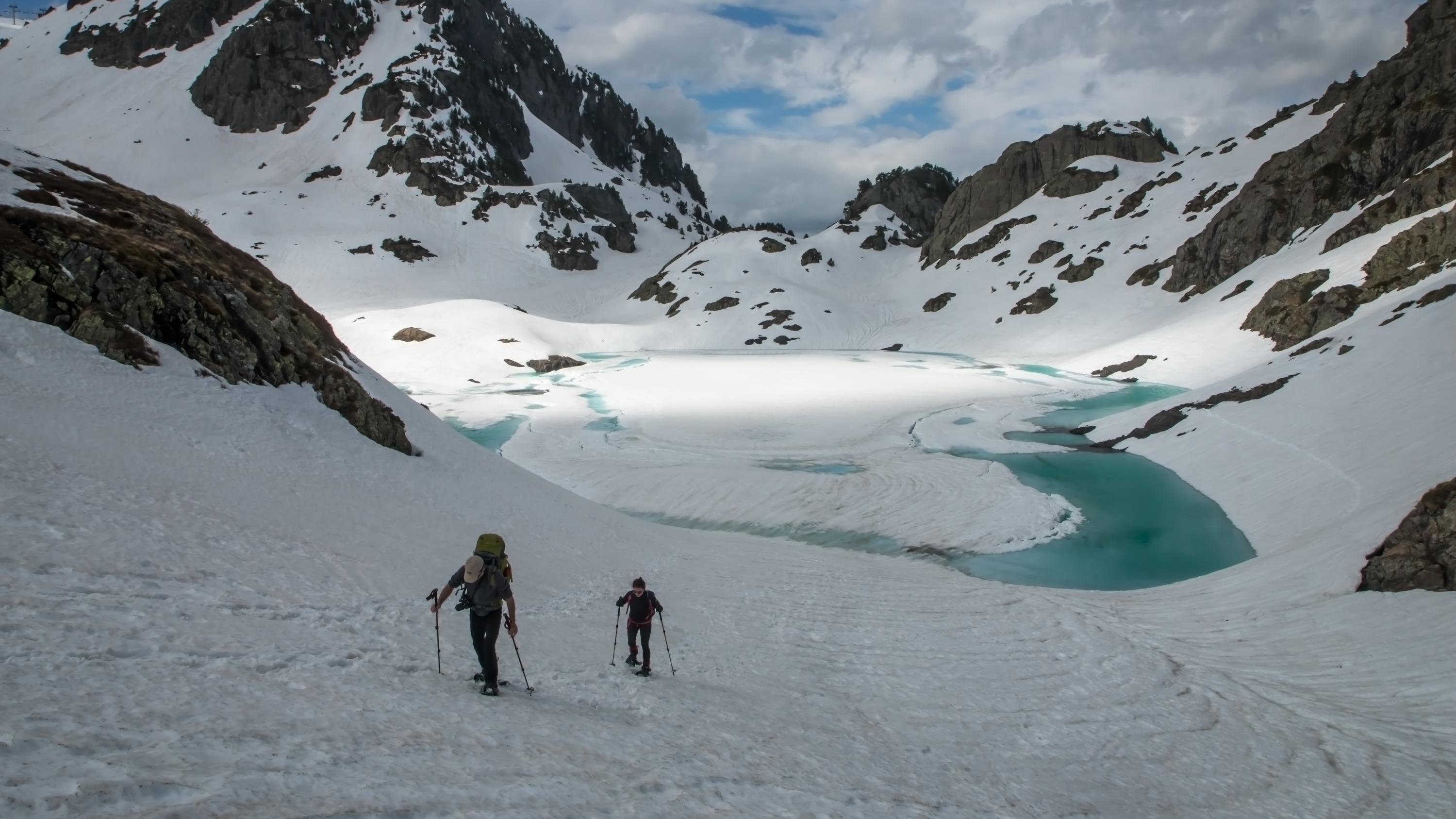 Pyrénées: deux randonneuses chutent au même endroit à quelques heures d'intervalle