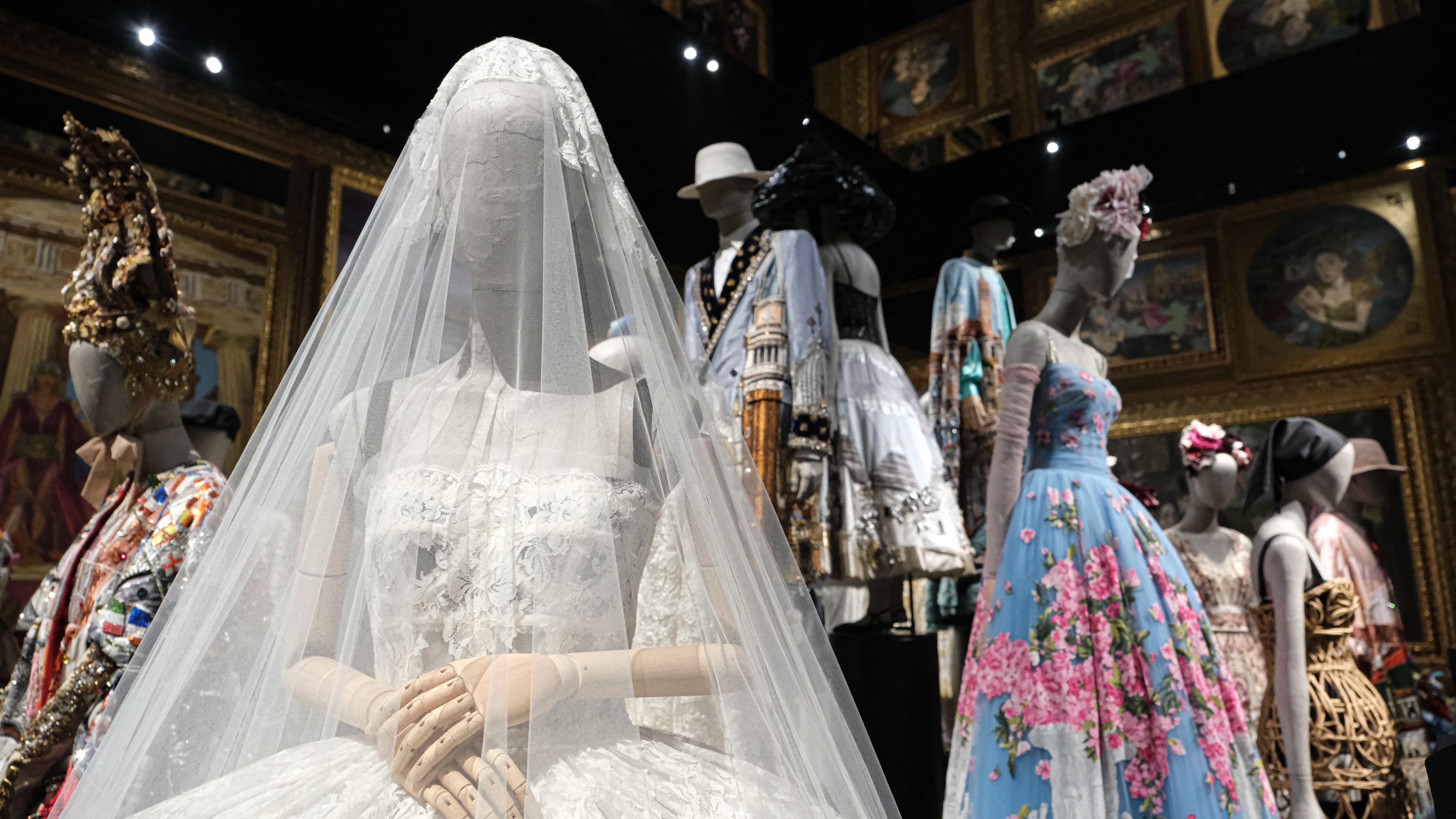 Du Palais Galliera au Musée du quai Branly: le textile, une tendance lourde dans les expositions