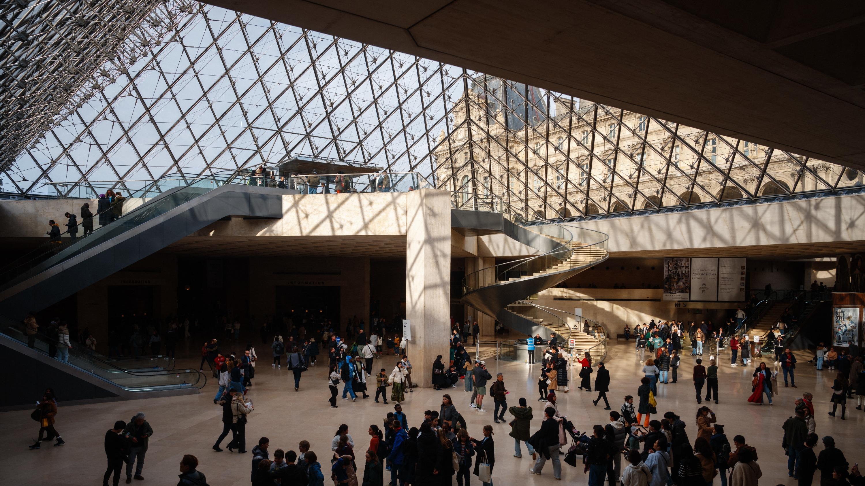 Au Louvre, le tarif spécifique (et plus cher) pour les touristes extra-européens en place dès 2026