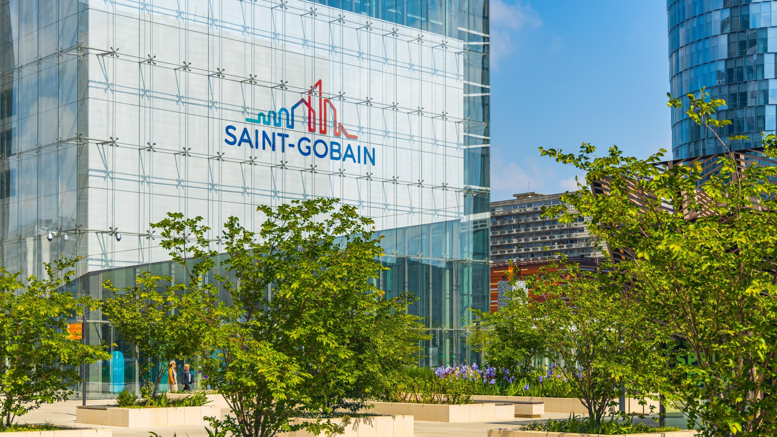 Comment la stratégie internationale de Saint-Gobain l’a protégé des secousses européennes