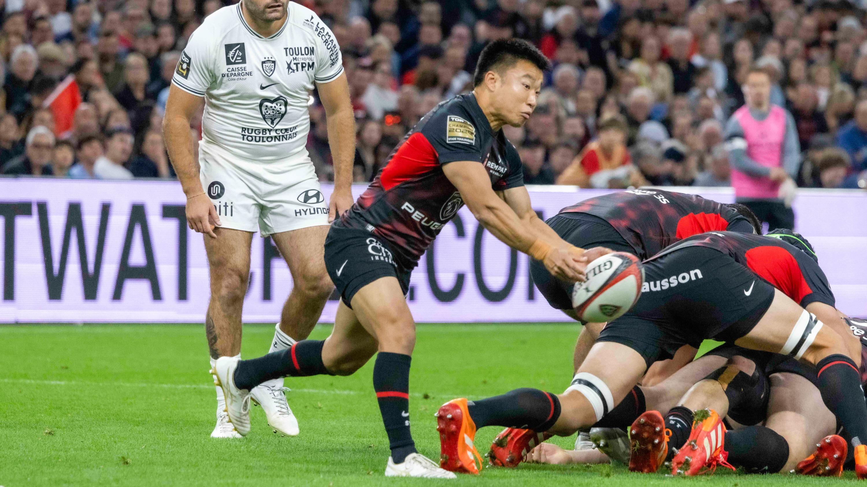 EN DIRECT - Toulon-Toulouse : les Toulousains démolissent un RCT en infériorité numérique