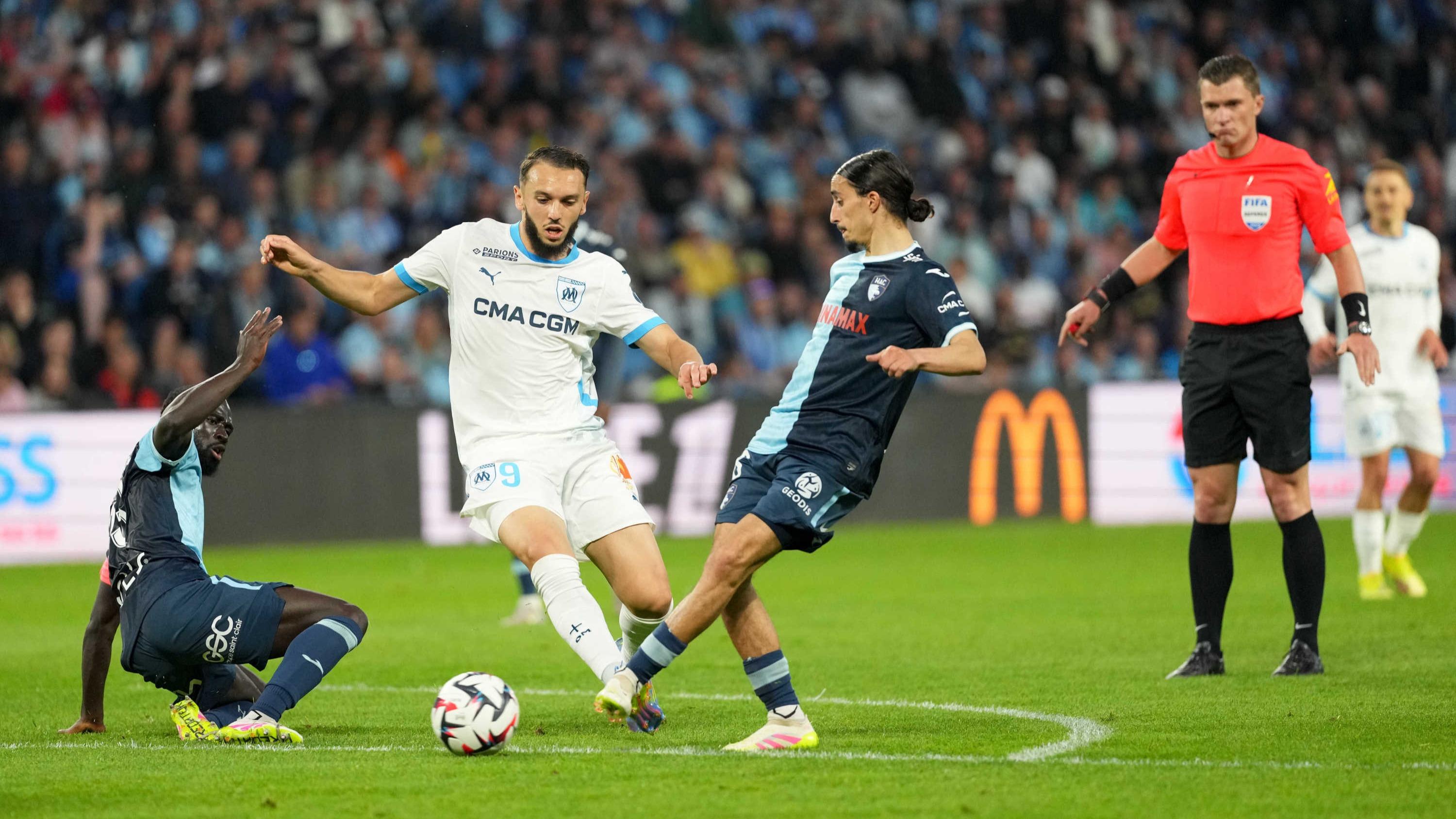 EN DIRECT - Multiplex Ligue 1 : Le Havre égalise face à l’OM après une longue interruption, Monaco enfonce Lyon, Nice, Strasbourg et Lille piégés