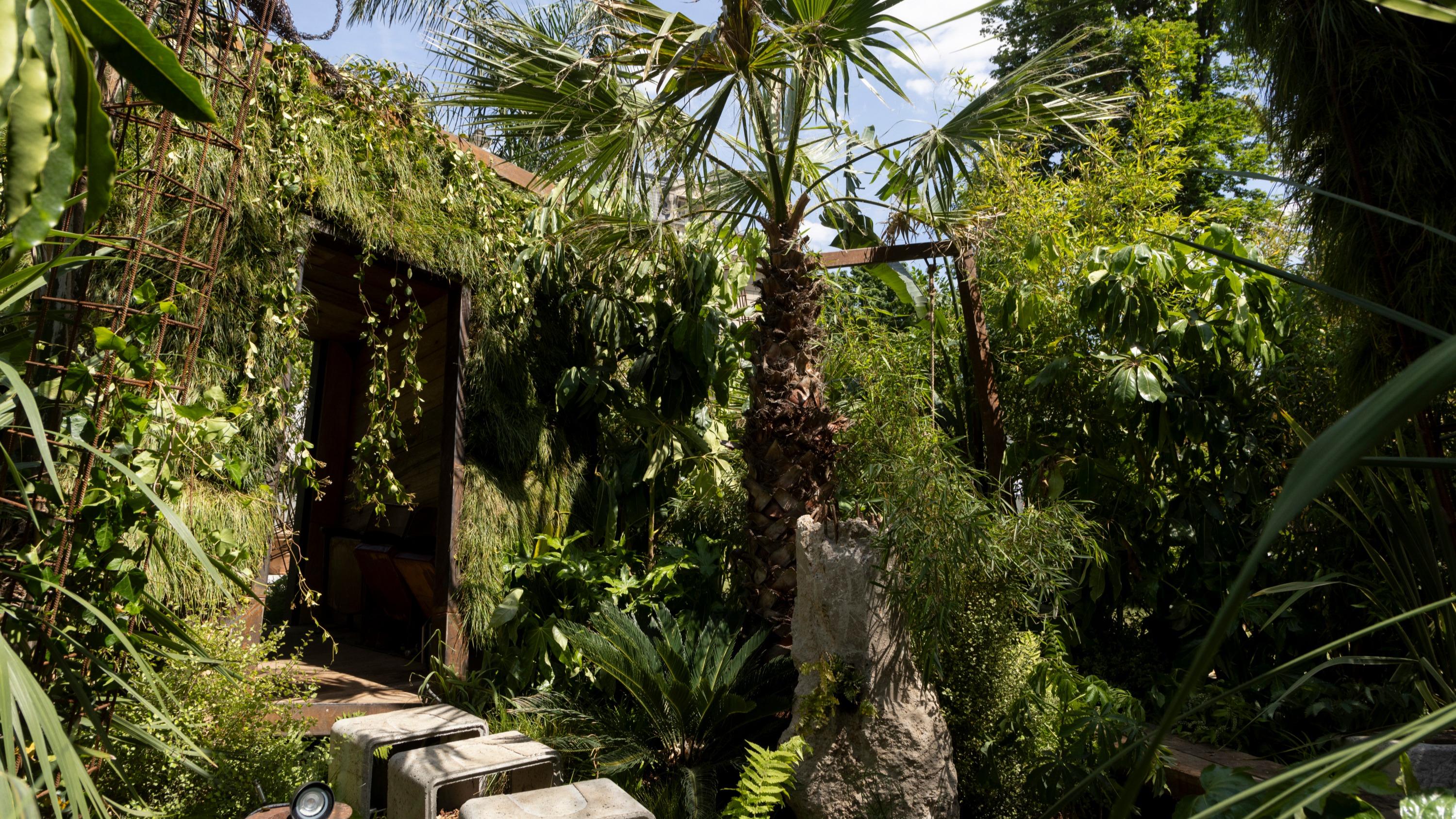 Salon Jardins, Jardin à la villa Windsor : une bulle d’exotisme en plein Paris
