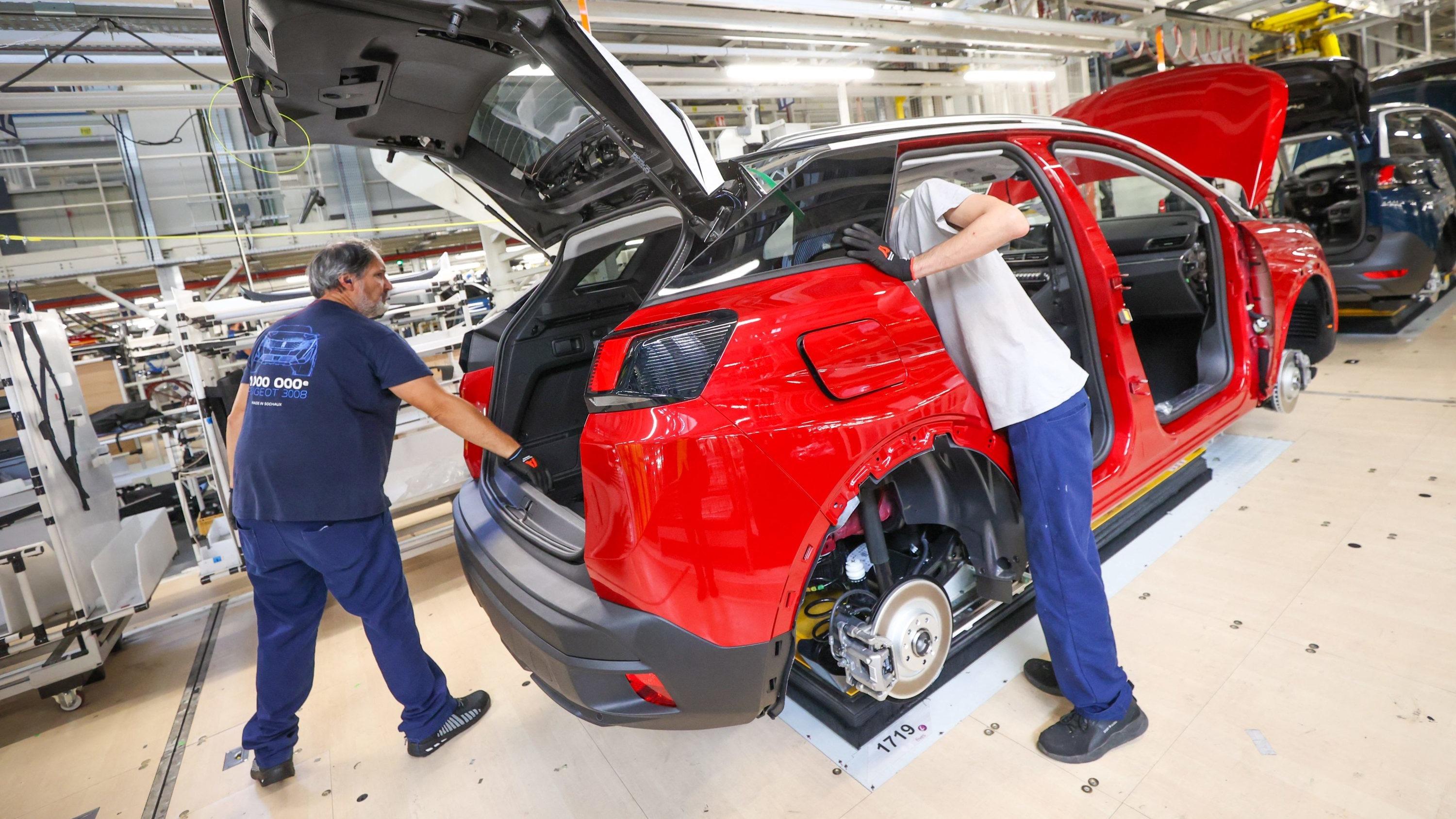 Automobile : près d’un emploi sur quatre pourrait disparaître en dix ans en France