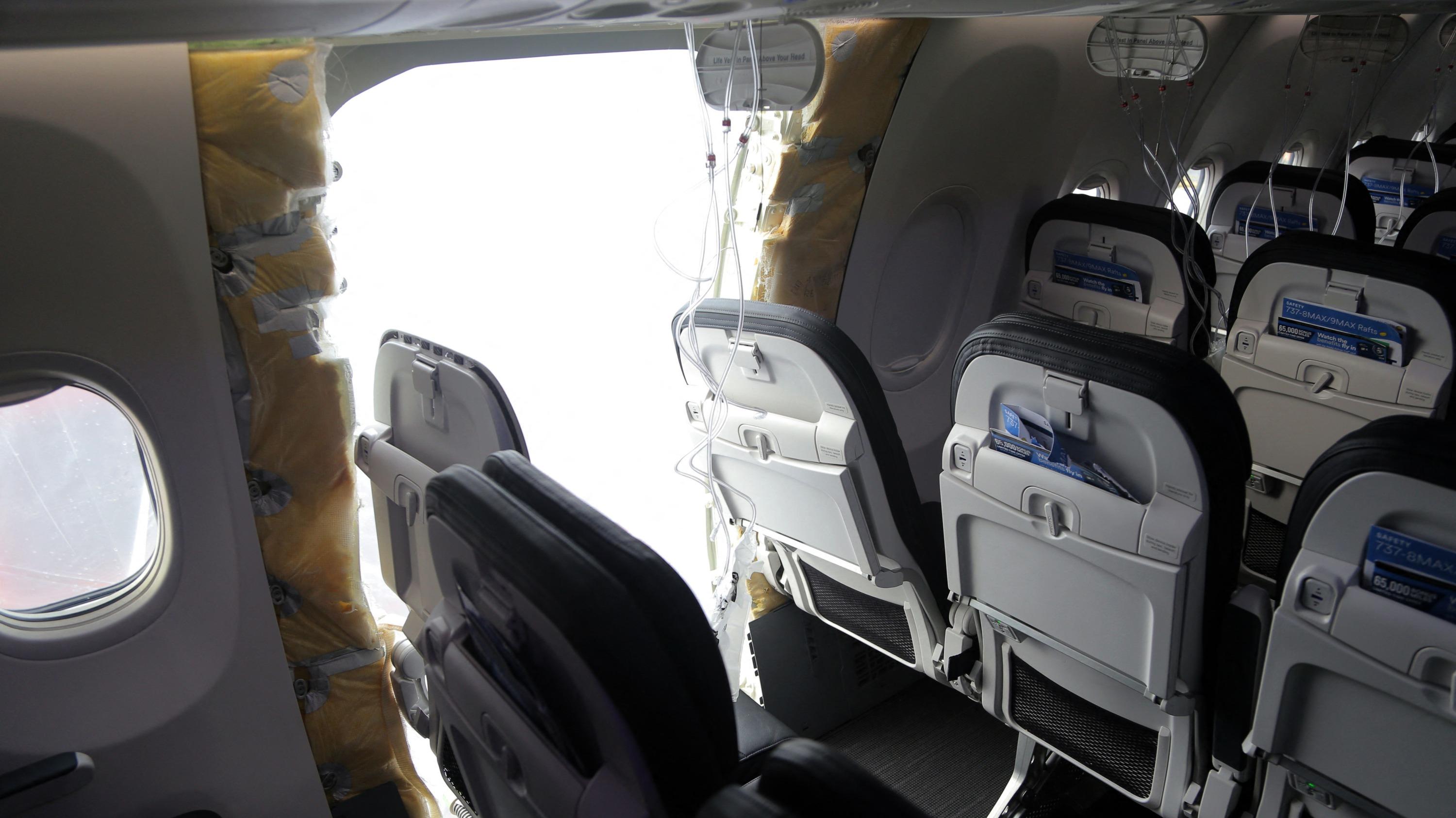 Boeing mis en cause dans l’enquête sur l’incident d’Alaska Airlines, dont l’avion avait perdu une porte en vol
