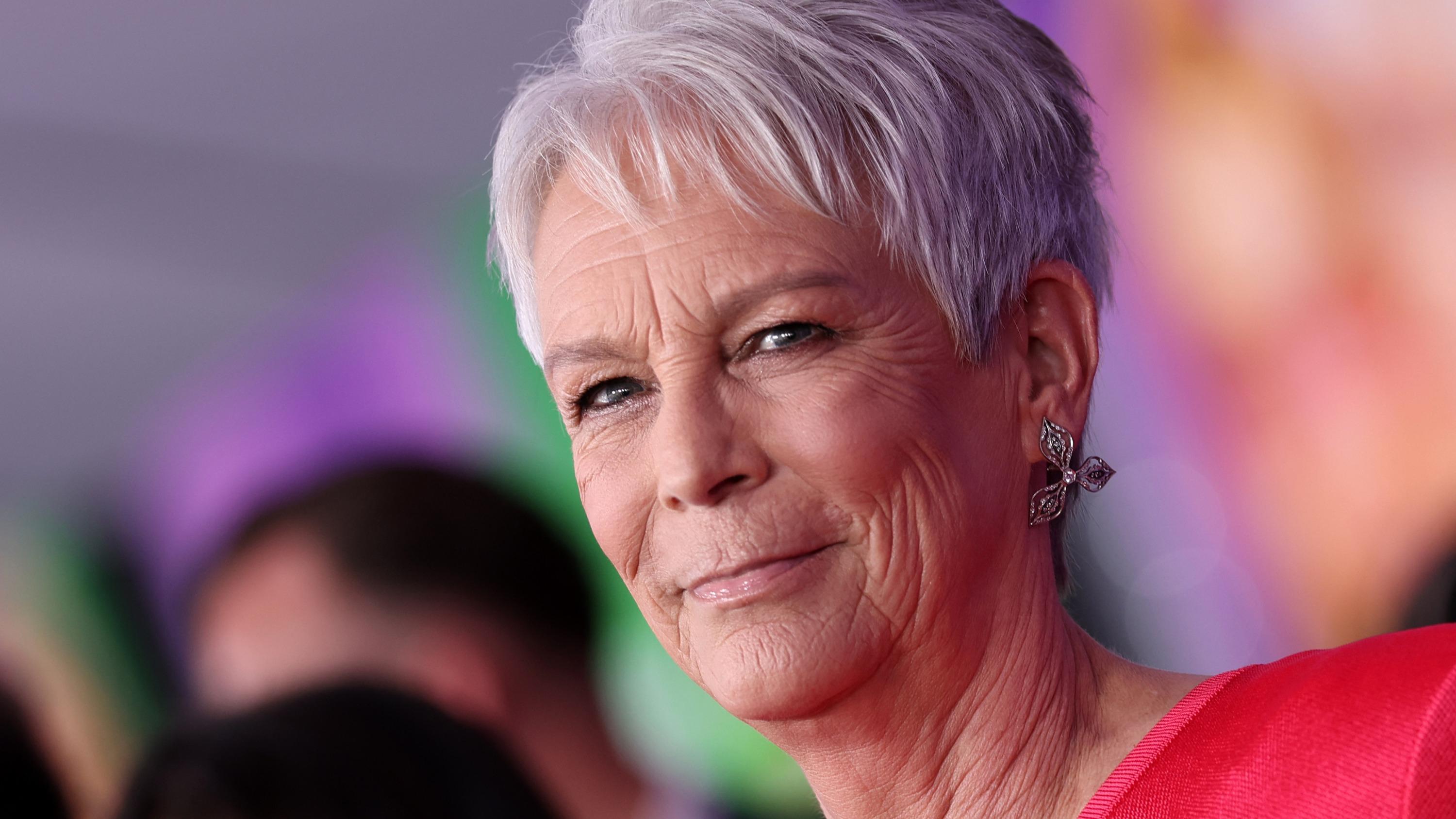 Jamie Lee Curtis sera la détective Jessica Fletcher dans la future adaptation d’Arabesque
