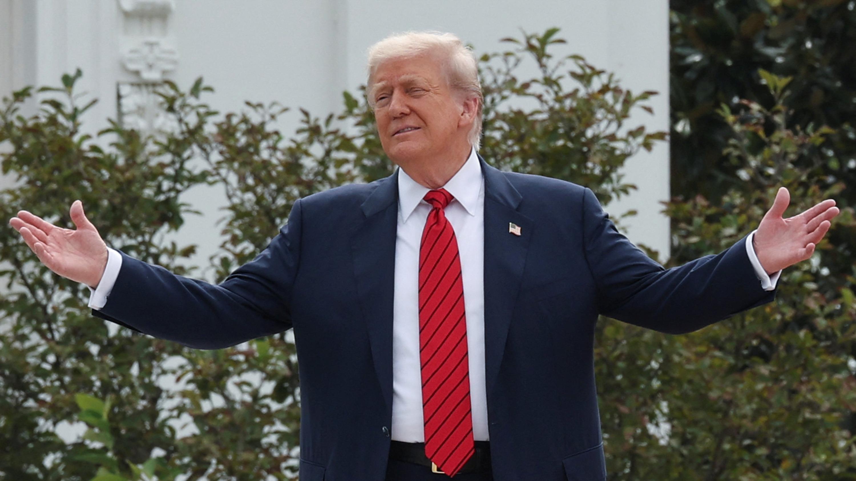 Droits de douane : «Des milliards de dollars affluent aux États-Unis», se félicite Donald Trump
