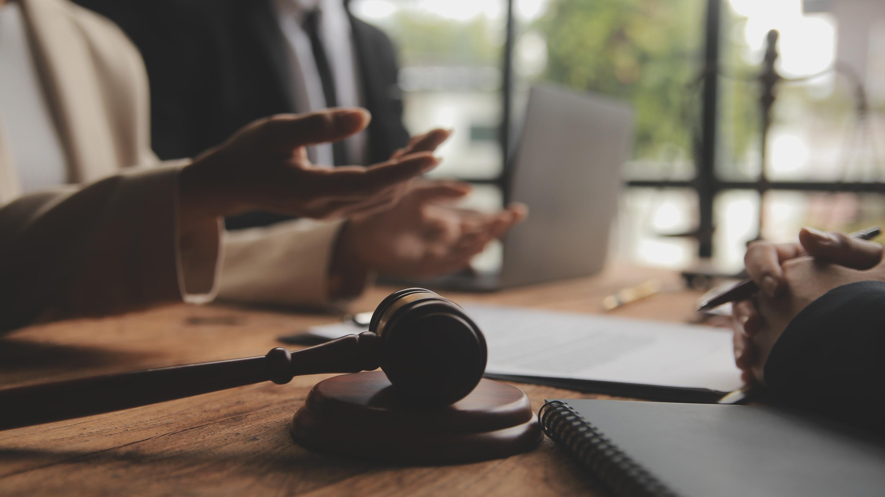 «L’impact est comparable à l’arrivée du mail» : ces start-up d’IA qui changent la vie des cabinets d’avocats