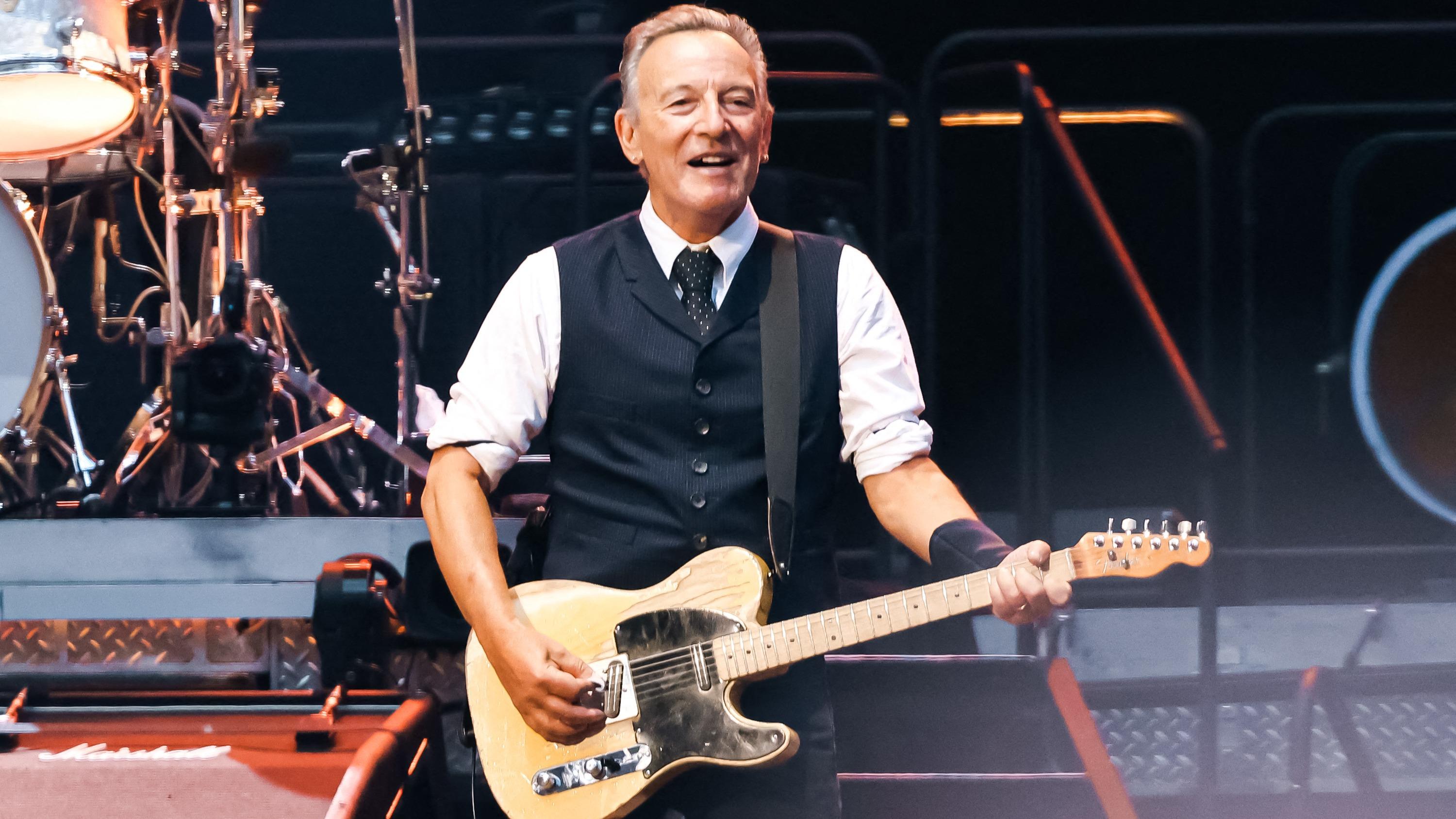 Cinquante ans après la sortie de Born to Run, Bruce Springsteen dévoile le titre inédit Lonely Night in the Park