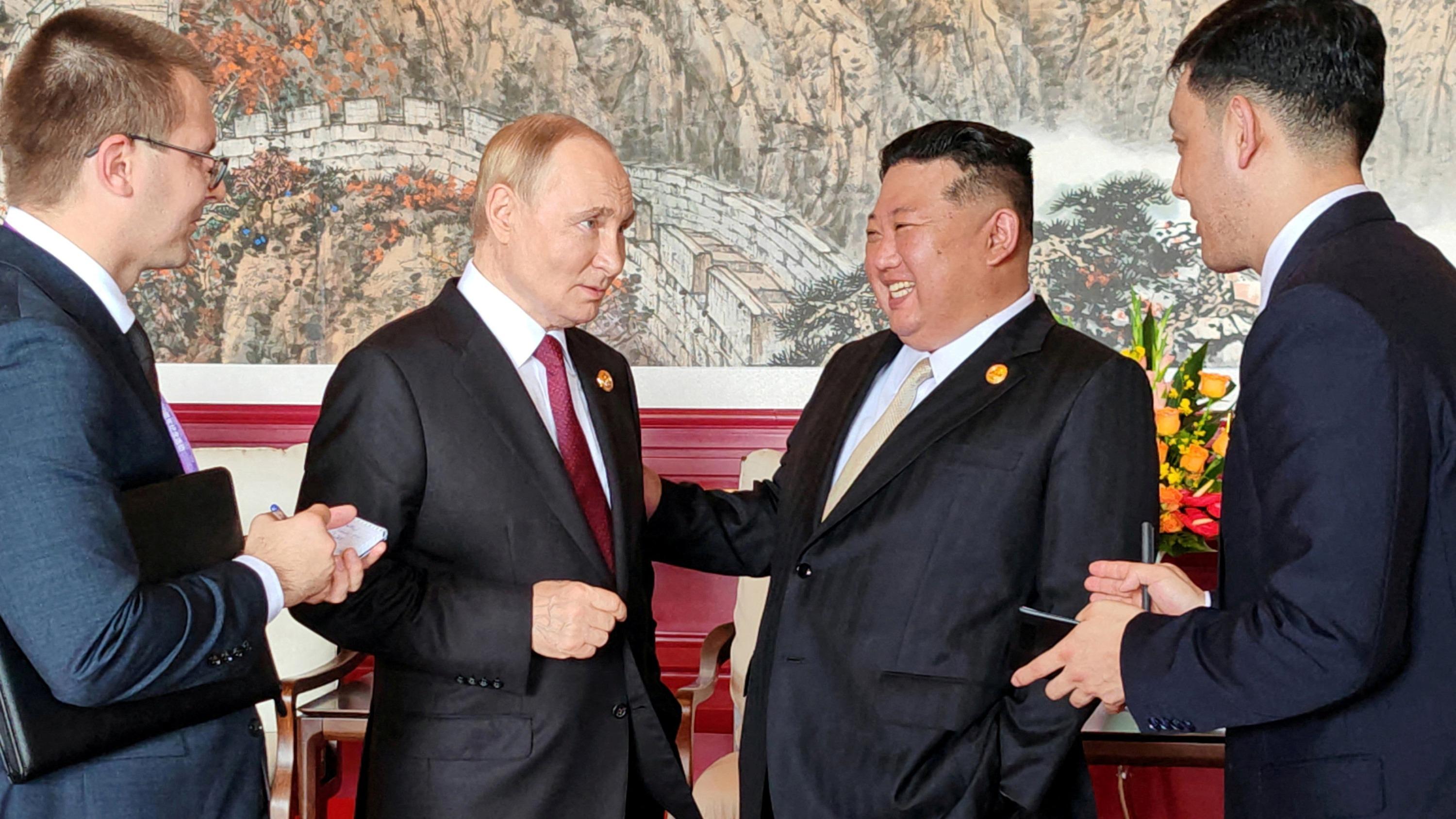 « Je vivais comme un esclave » : les travailleurs nord-coréens, monnaie d’échange de l’alliance entre Vladimir Poutine et Kim Jong-un