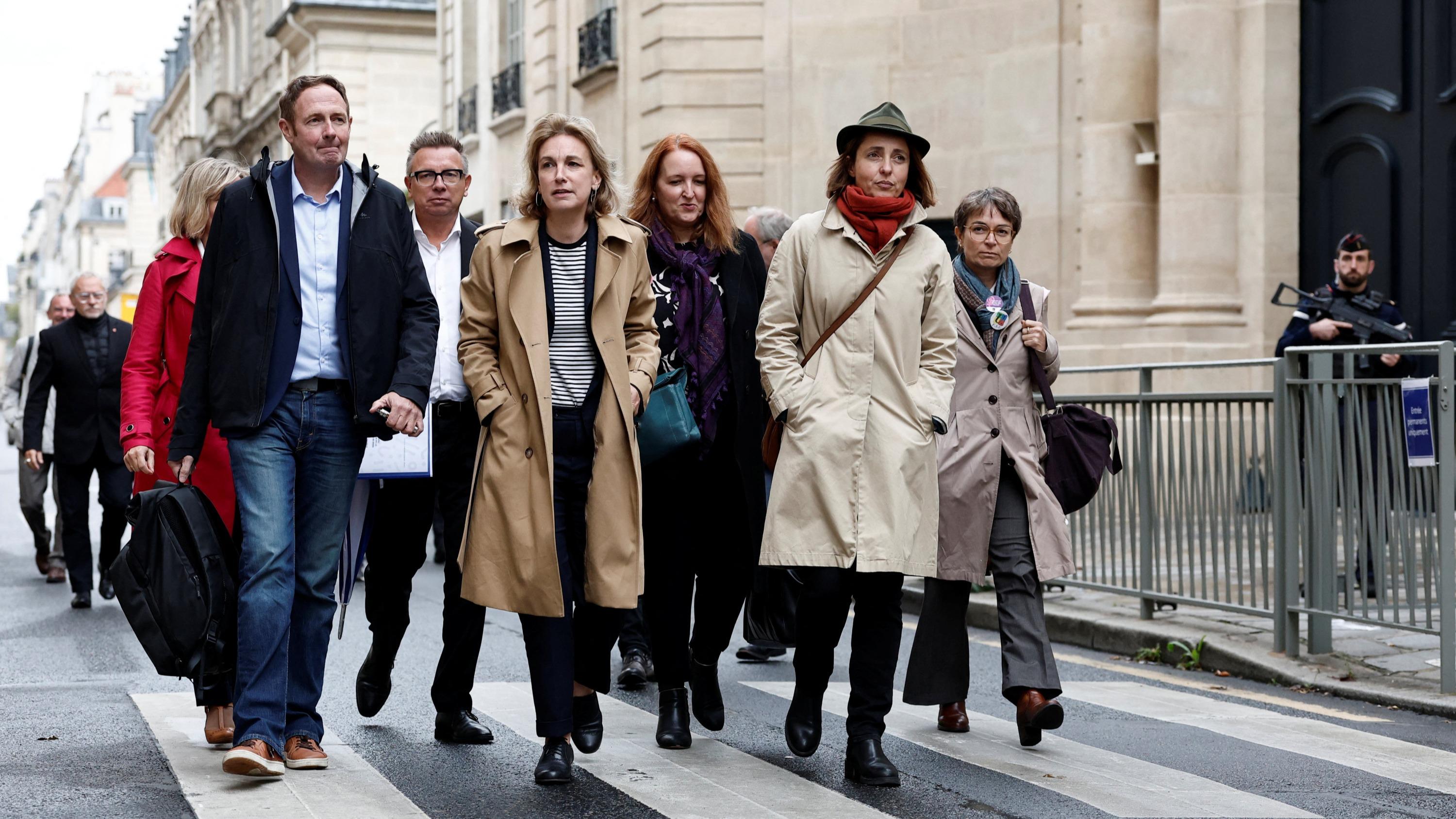 «Il refait les erreurs de François Bayrou et de Michel Barnier» : les syndicats rejettent la main tendue de Sébastien Lecornu