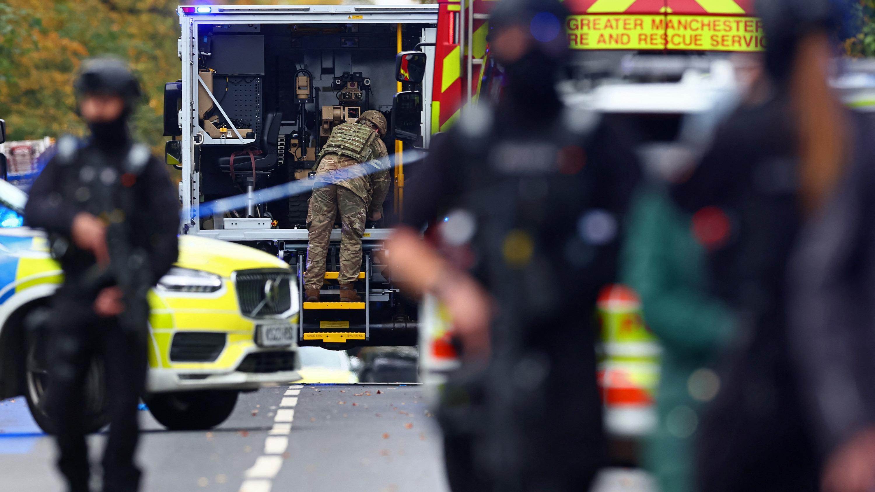 «Personne ne s’approchait de lui» : à Manchester, le périple meurtrier d’un terroriste au couteau près d’une synagogue, le jour de Yom Kippour