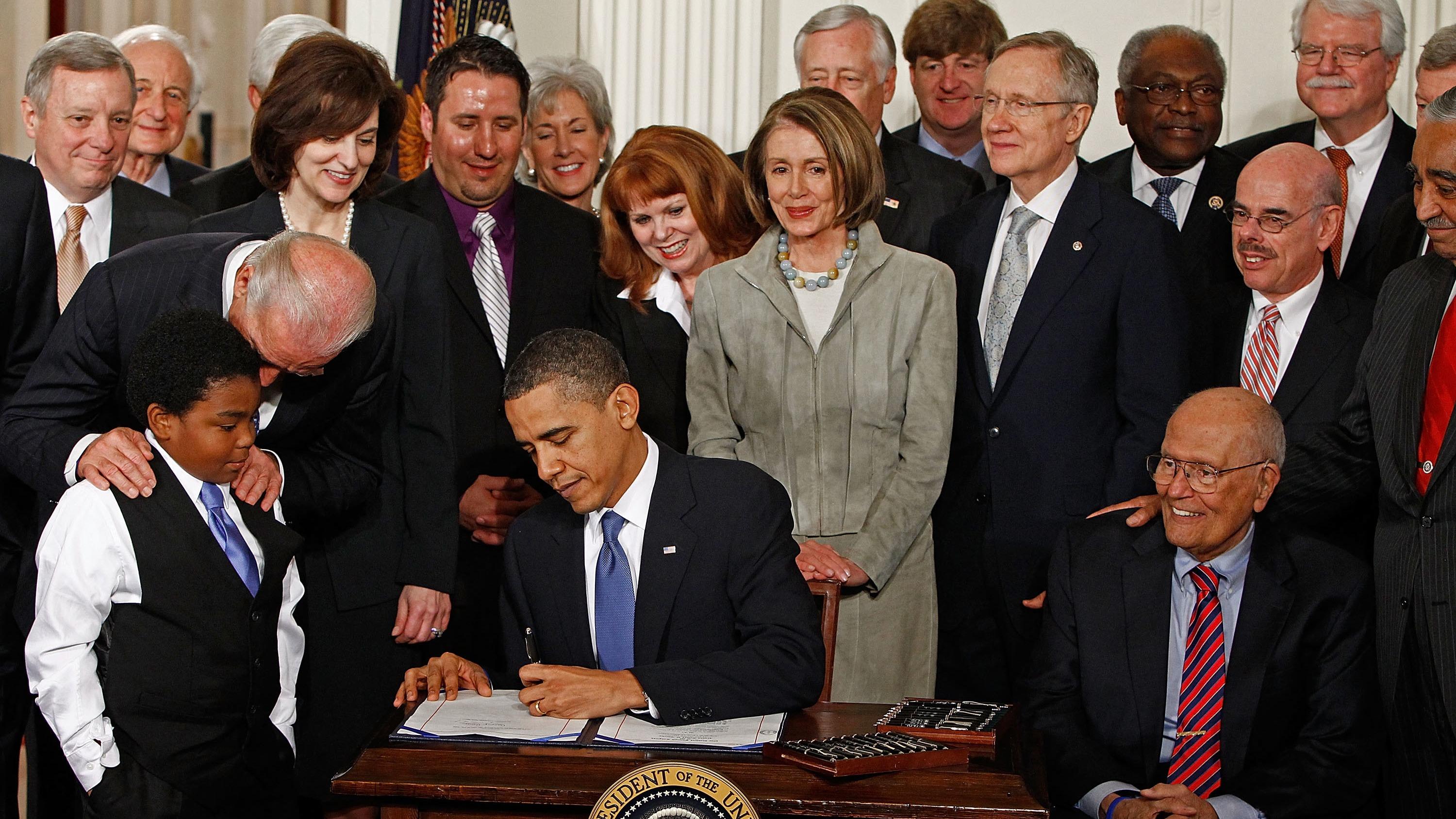 Shutdown : l’Obamacare, vieille obsession des républicains au cœur du bras de fer politique