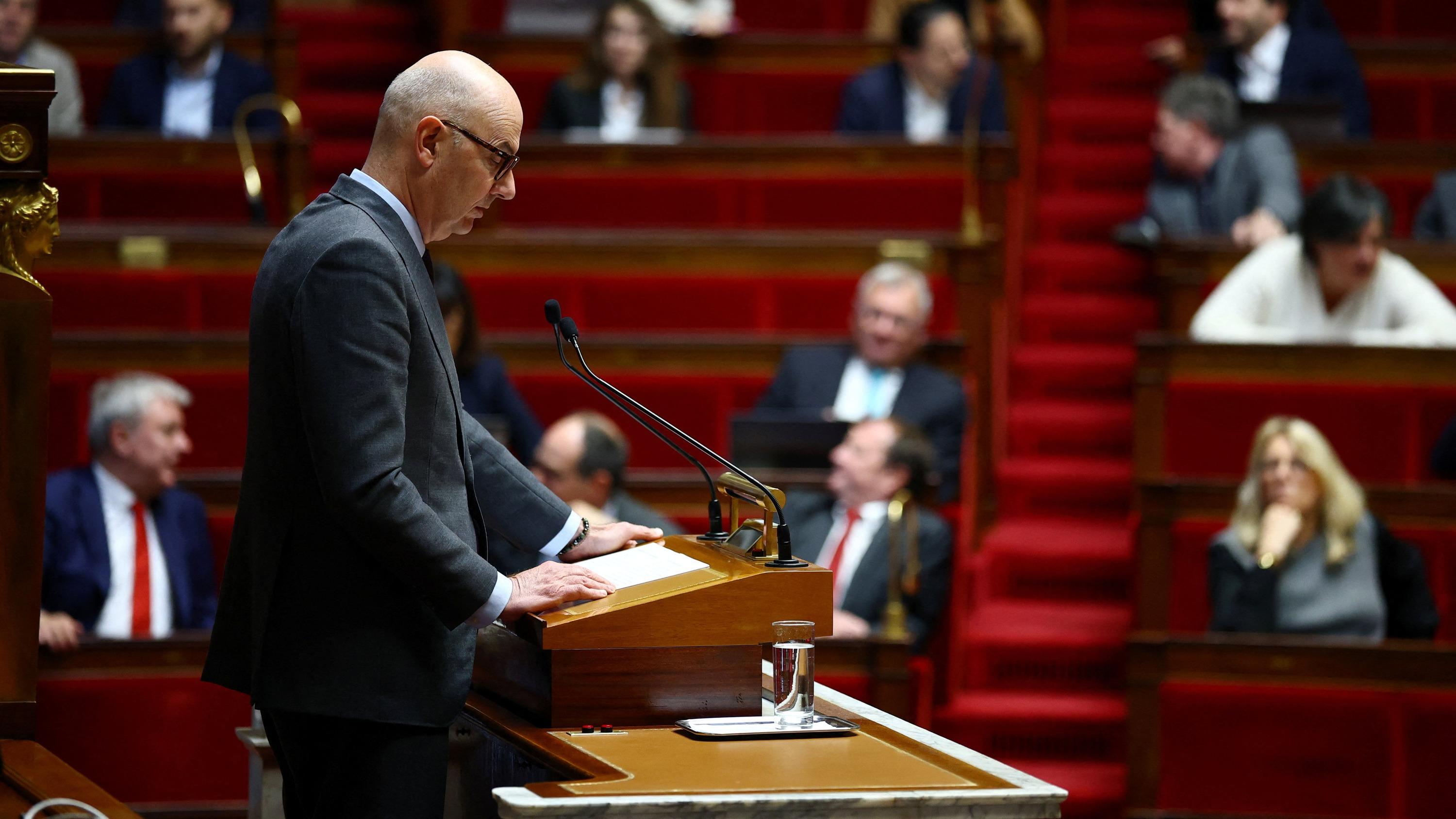 Au Parlement, l’adoption du budget de plus en plus incertaine