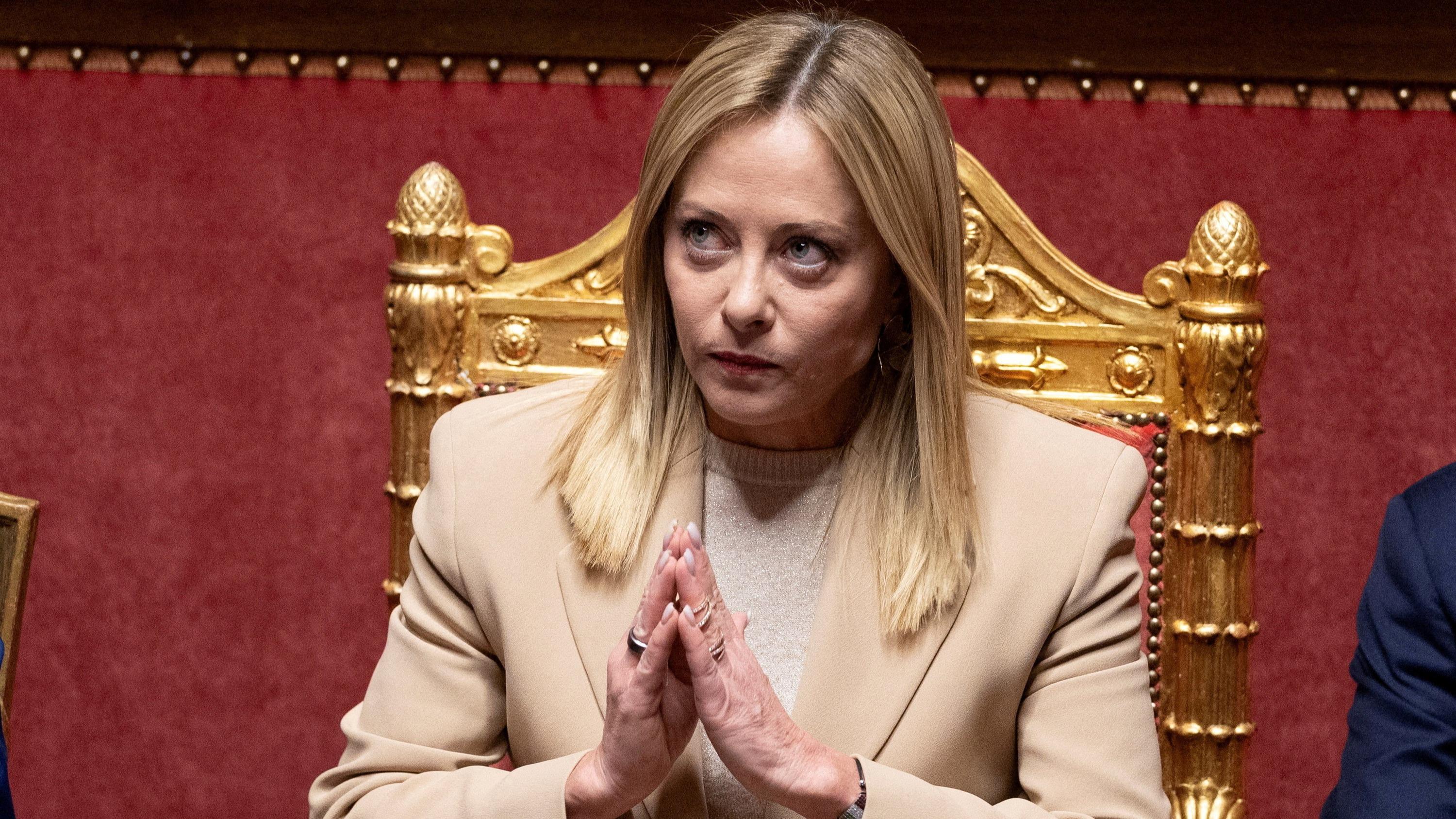 L’interventionnisme de Meloni dans les banques suscite une levée de boucliers à Rome et Bruxelles