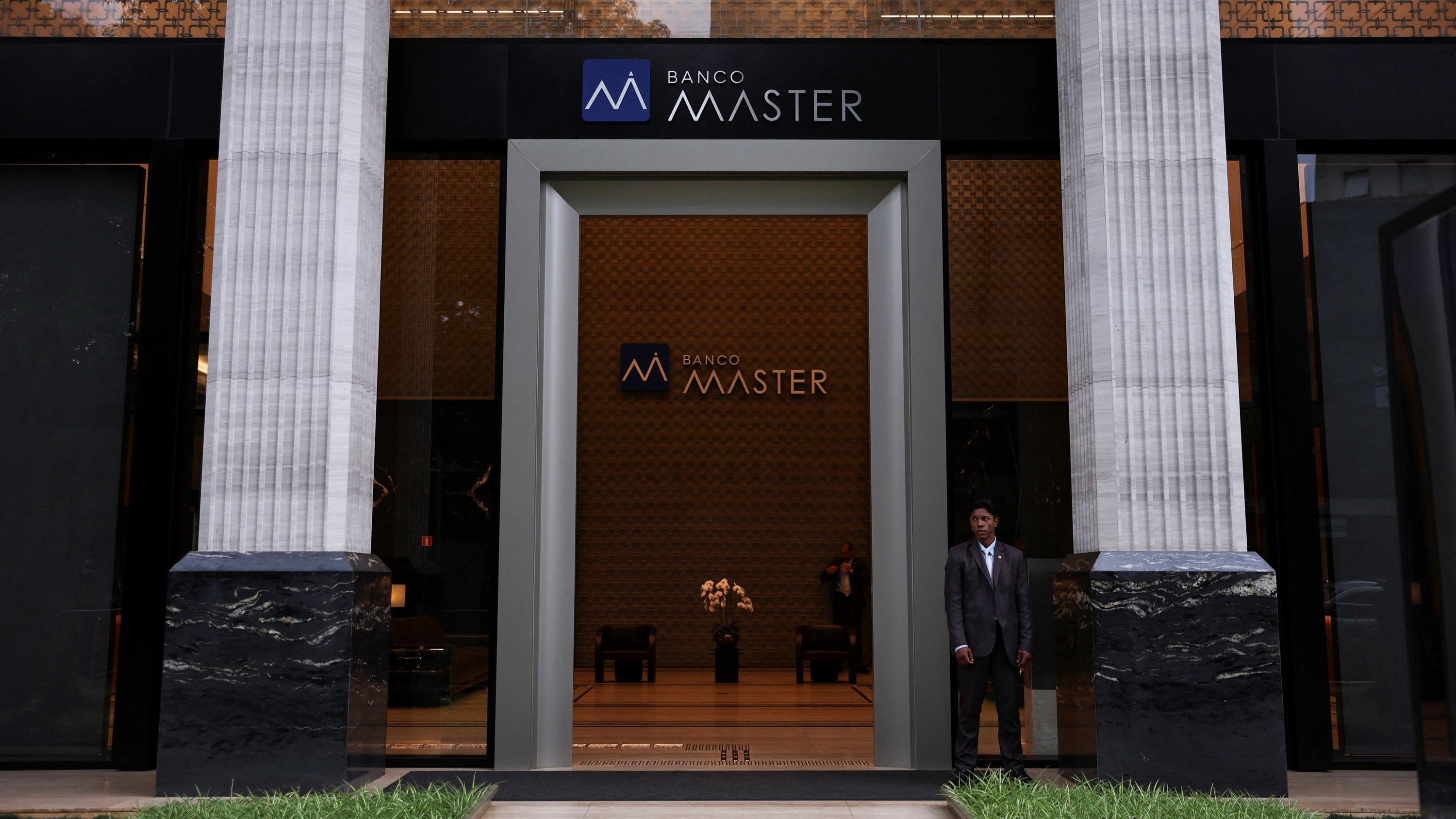 Au Brésil, la faillite de la banque Master secoue le secteur financier et le monde politique