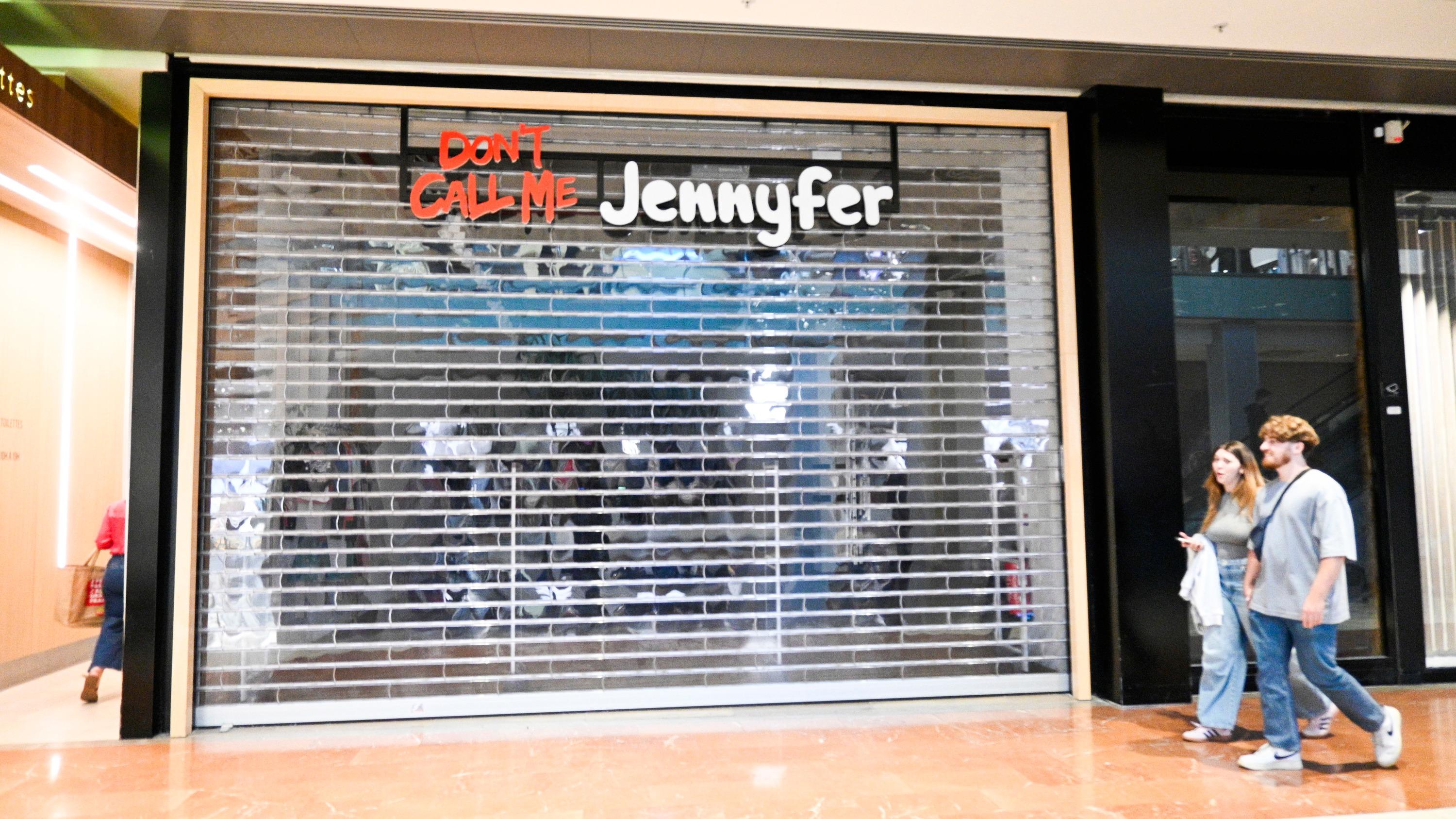 Major Crisis in French Ready-to-Wear Sector Leads to Massive Store Closures and Brand Bankruptcies