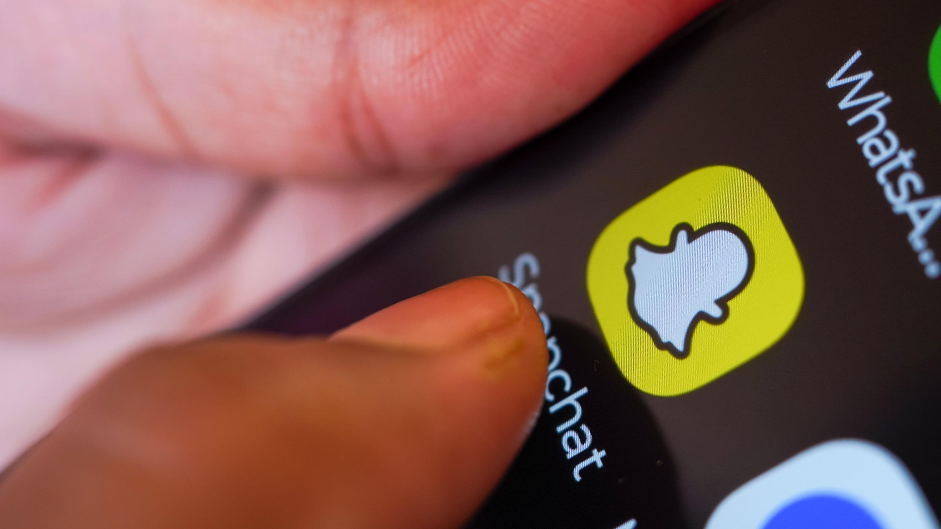 Plus utilisé que TikTok, mais snobé par les annonceurs : Snapchat cherche la solution pour mettre fin à ce paradoxe