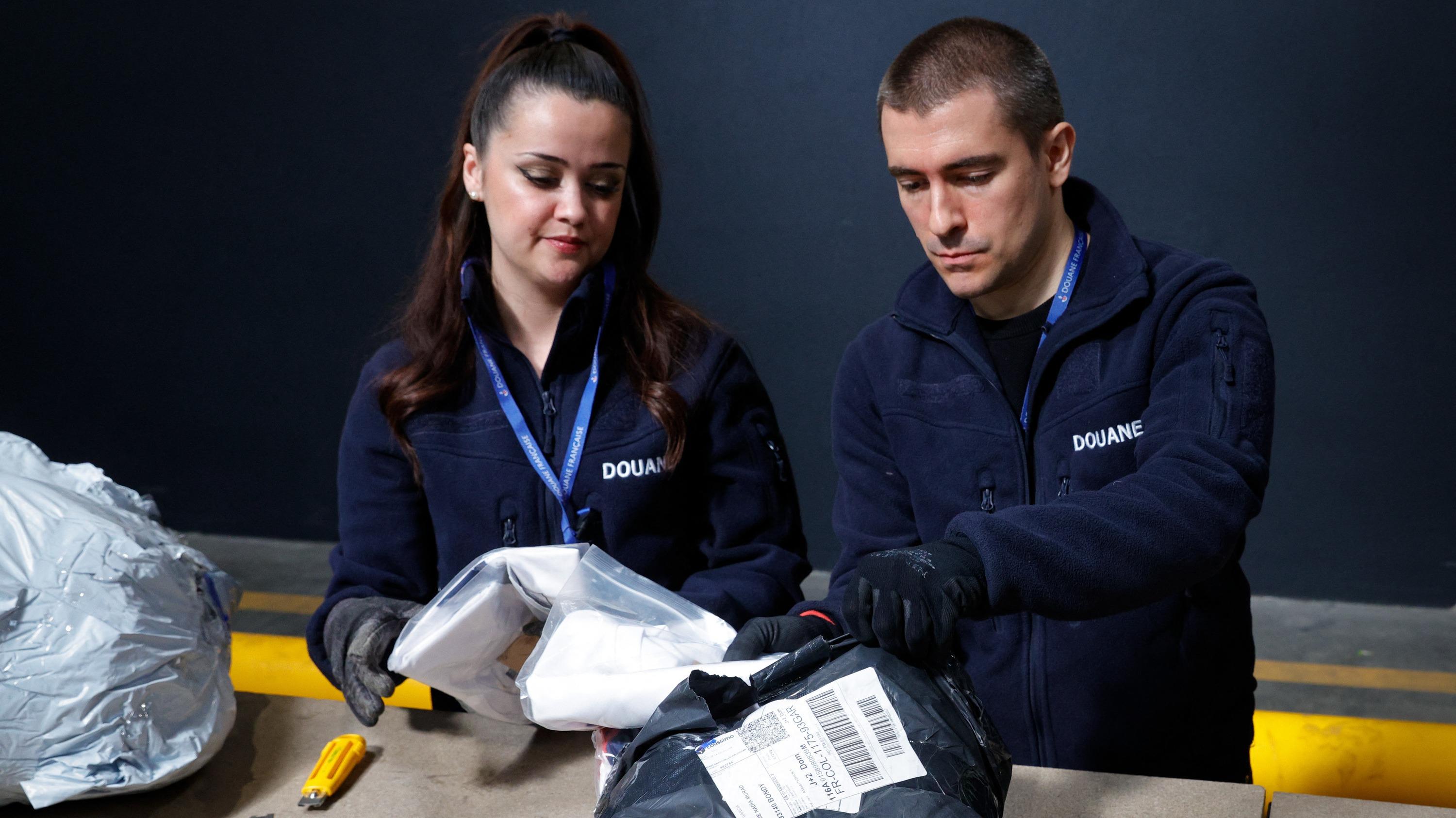 « Elles vont chercher les contournements » : les plateformes chinoises cherchent la parade face aux taxes sur les petits colis