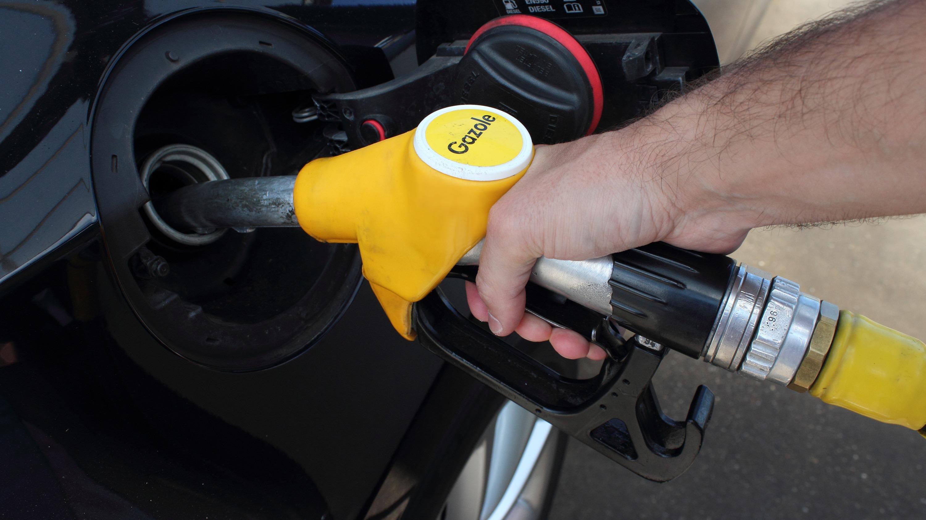 Carburants : subventionner les prix à la pompe, combien cela coûterait-il à l’État ?