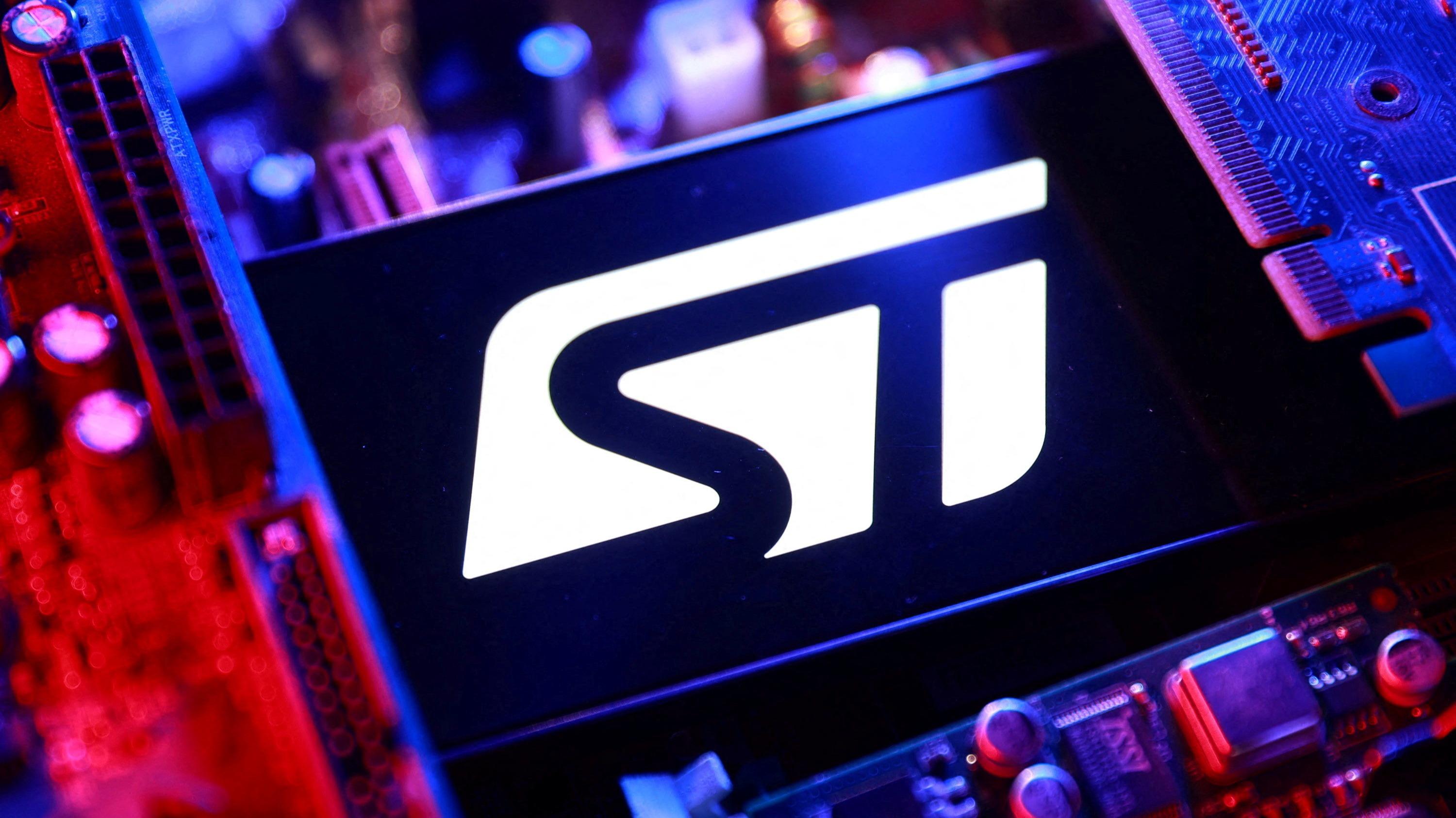 Après deux années noires, STMicroelectronics repart de l’avant grâce aux data centers et au spatial