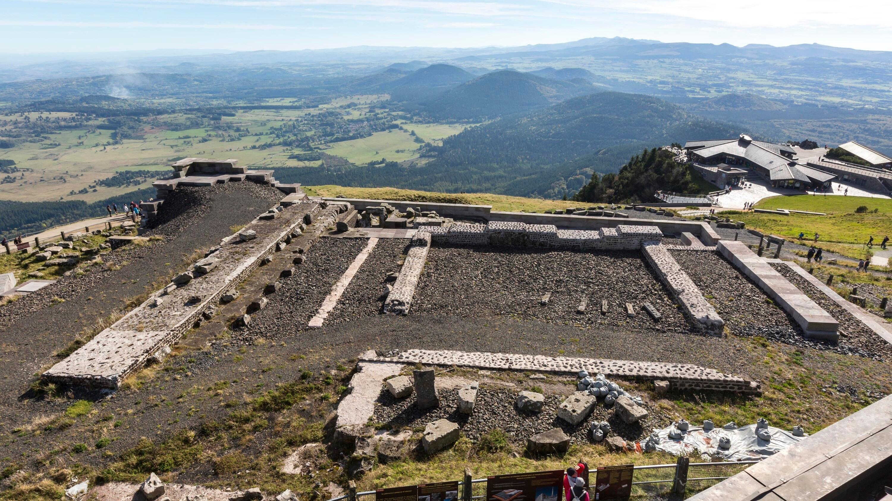 Au sommet du Puy-de-Dôme, les vestiges d’un grand sanctuaire romain reprennent vie