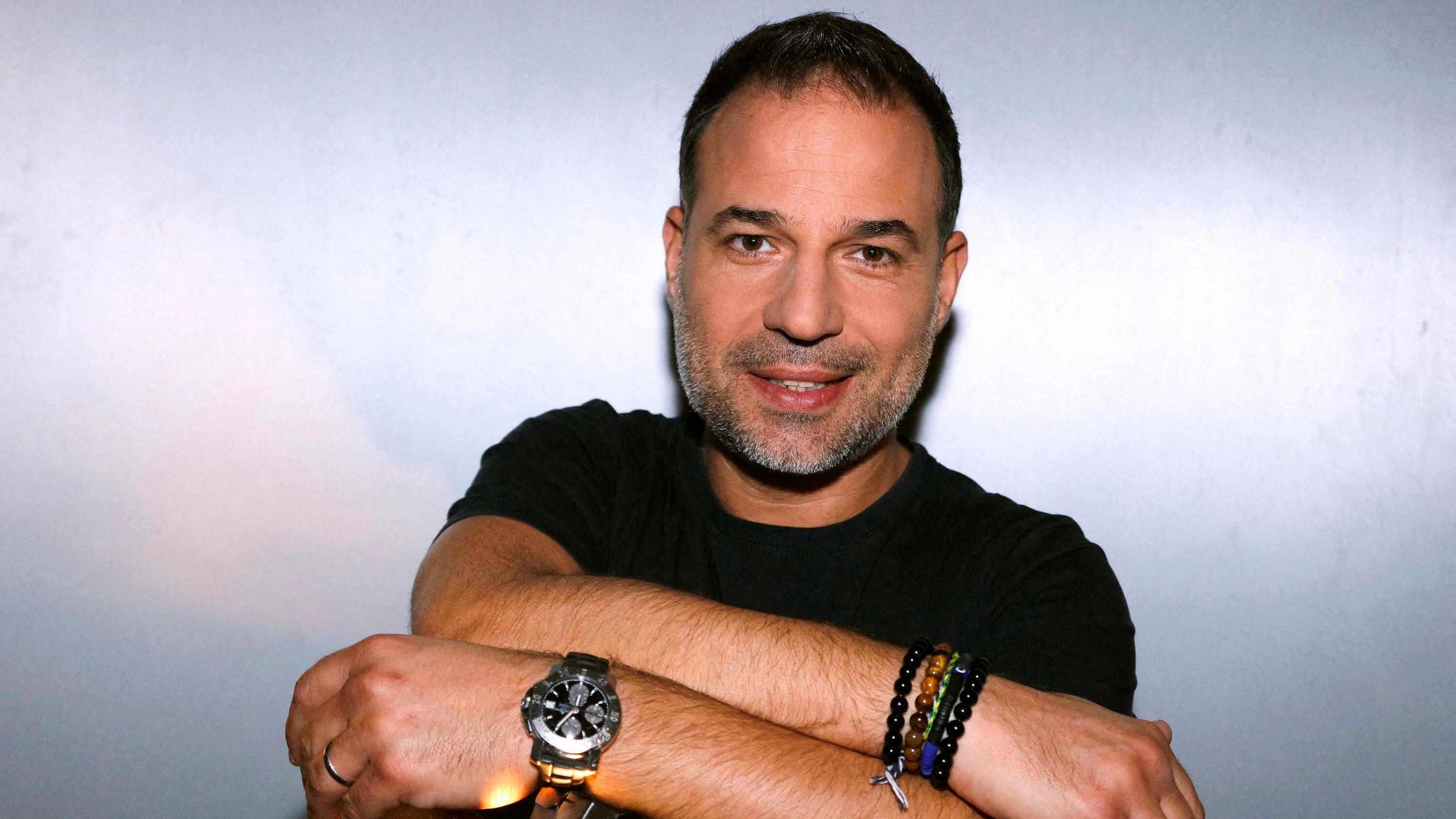 Mario Barravecchia, ancien candidat de la «Star Academy», se positionne politiquement en soutien à David Lisnard — People & Médias