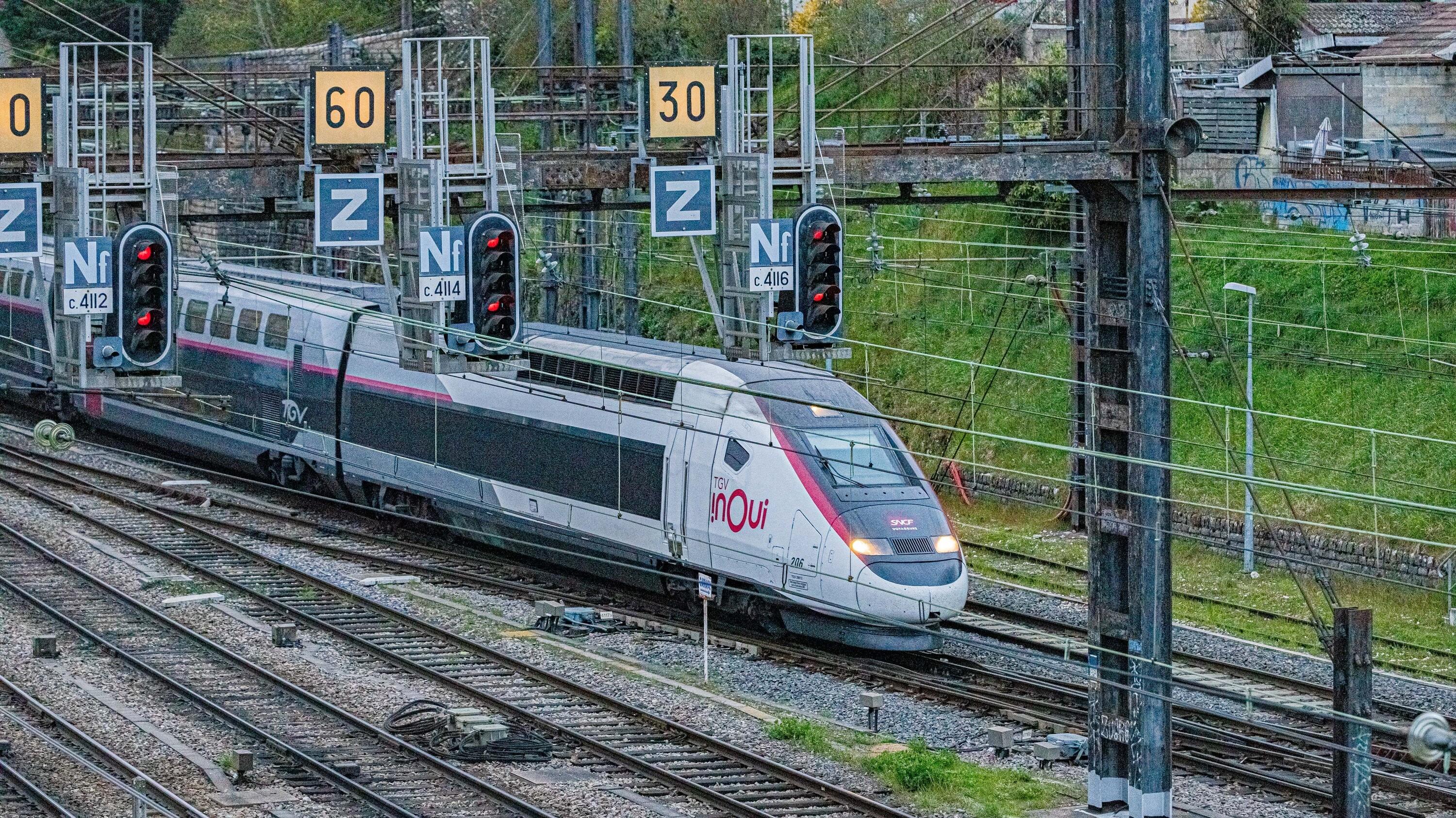 Jusqu’à six heures de retard : journée cauchemardesque pour les TGV entre Paris et le Sud-Est, des passagers évacués en raison de la chaleur