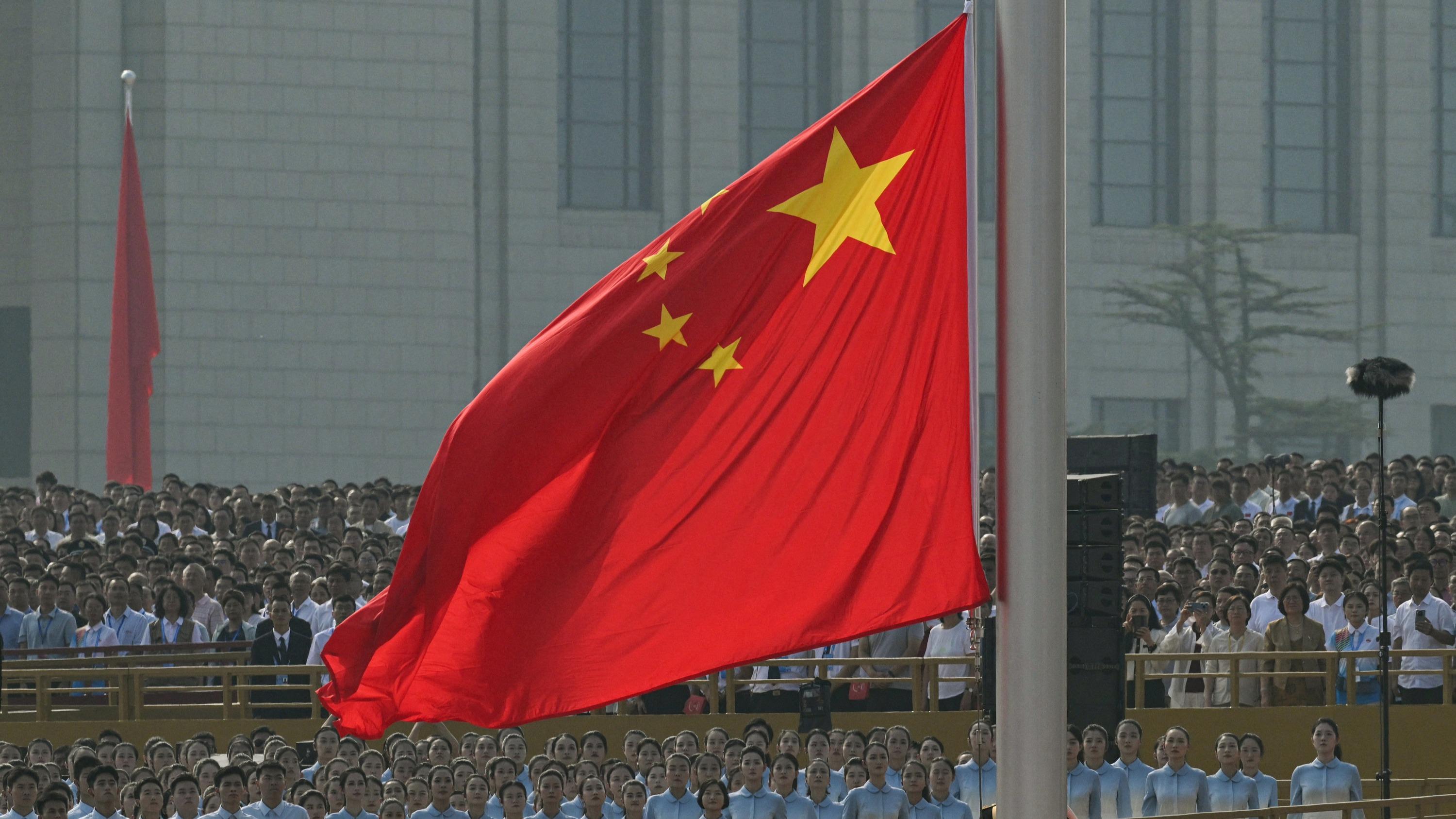 « Je suis arrivé jusqu’ici ! »: l’incroyable odyssée en canot du champion de la cause démocratique pour fuir la Chine