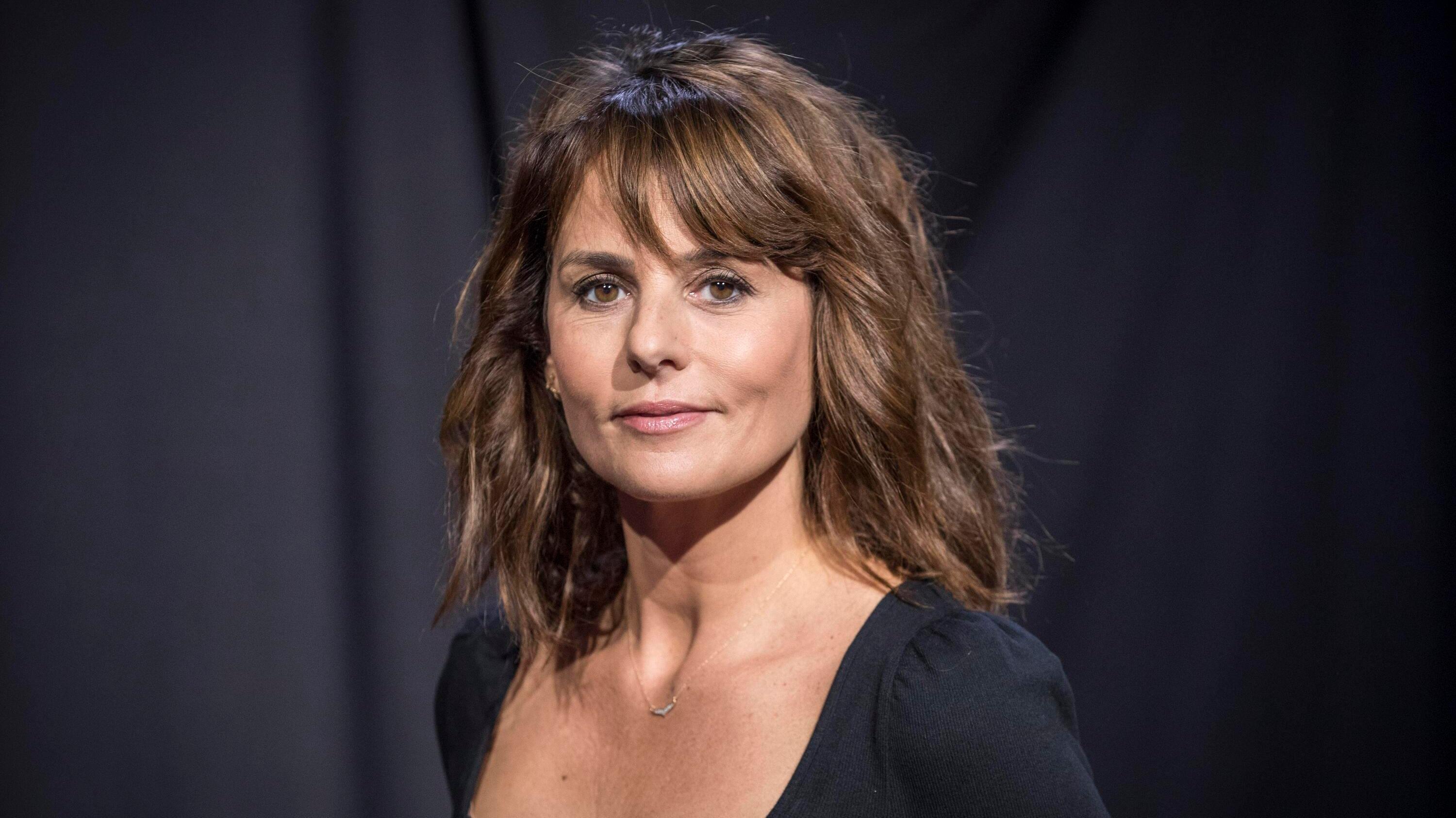 Fin de la quotidienne de Faustine Bollaert sur RTL : un changement dans l’antenne — People & Médias