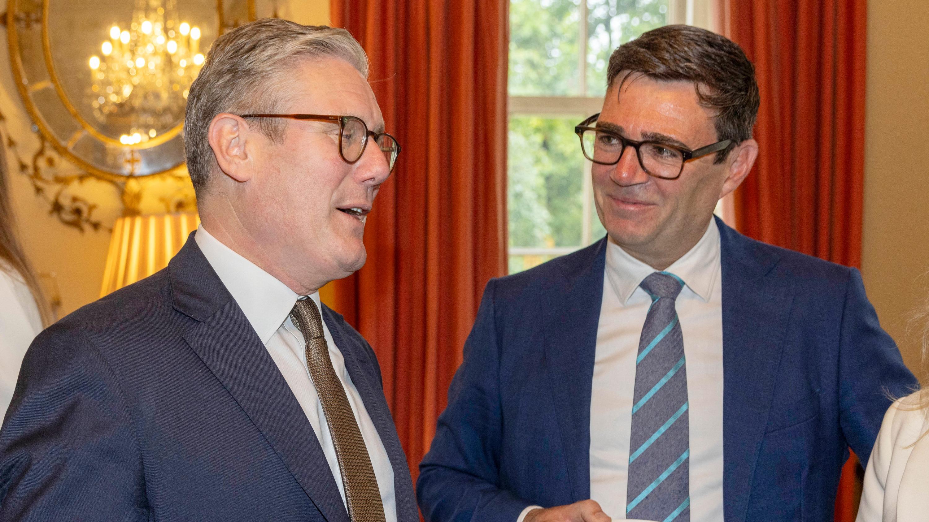 Au Royaume-Uni, Keir Starmer veut se battre contre tout défi interne pour le renverser