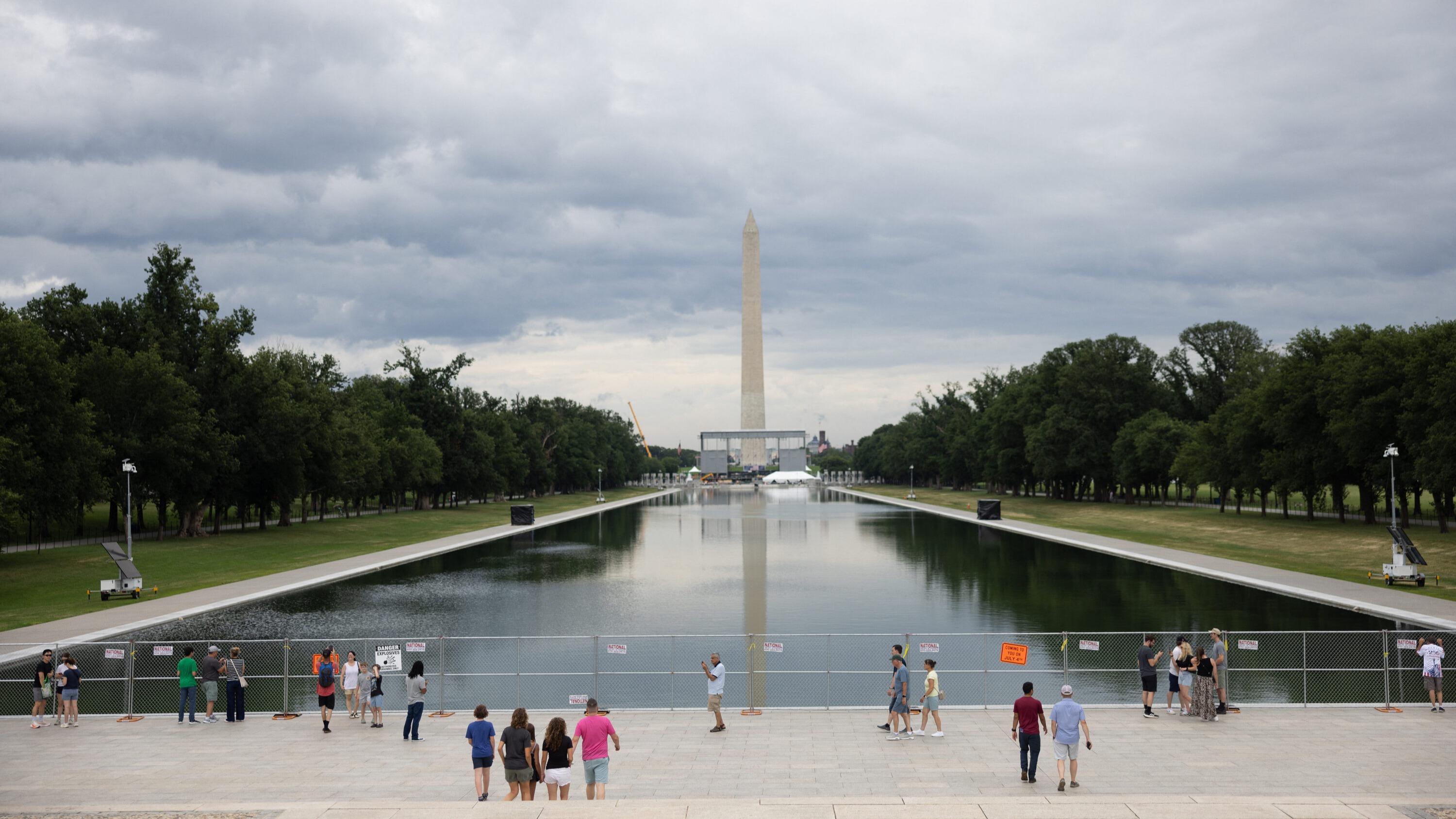« La goutte d’eau qui fait déborder le vase » : à Washington, la rénovation ratée du miroir d’eau vire au scandale national