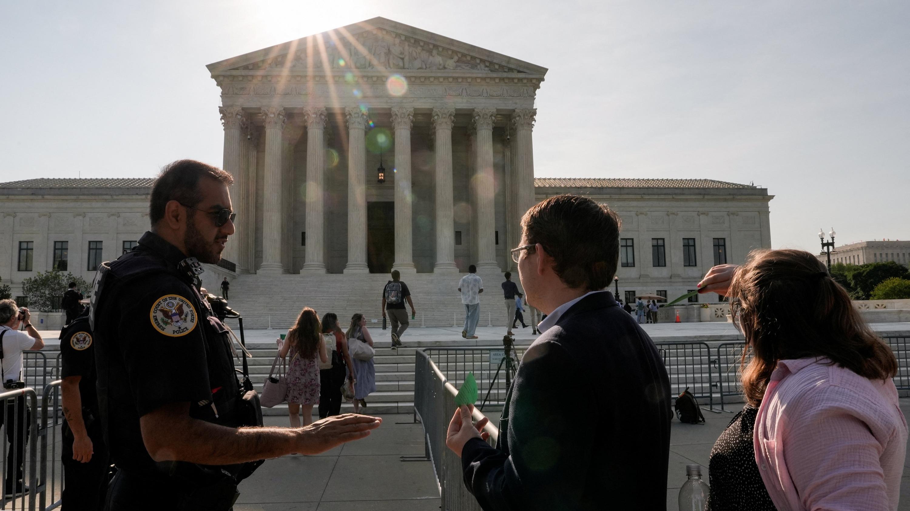 La Cour suprême inflige une défaite majeure à Donald Trump sur le droit du sol