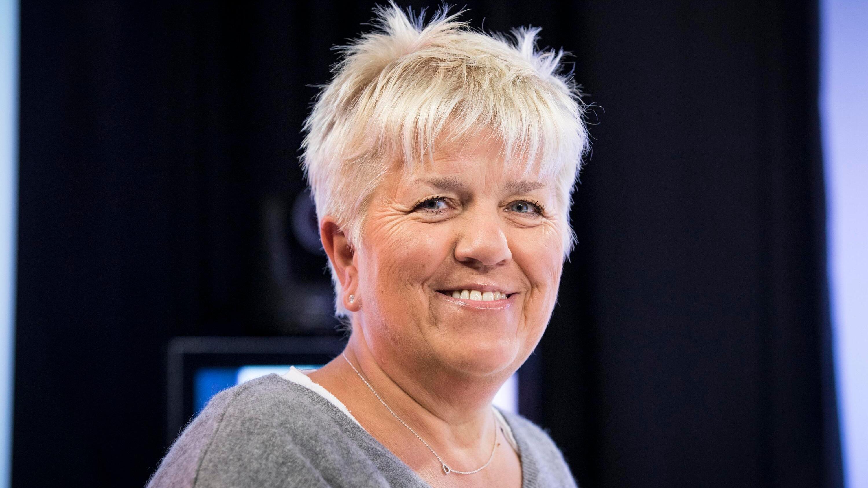 Mimie Mathy confie devoir désormais se déplacer en fauteuil roulant — People & Médias