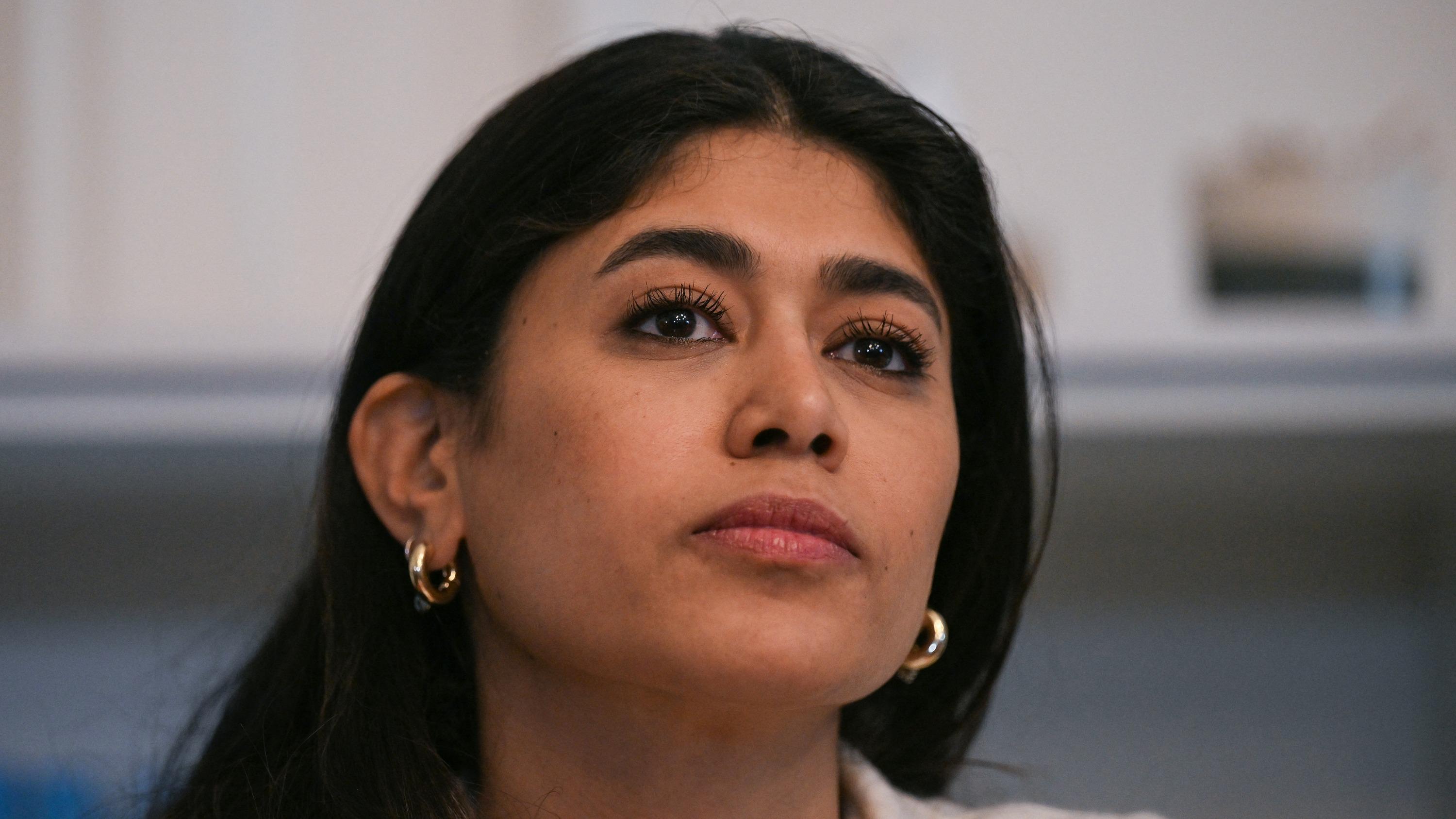 Le procès pour apologie du terrorisme de l’eurodéputée LFI Rima Hassan renvoyé en octobre