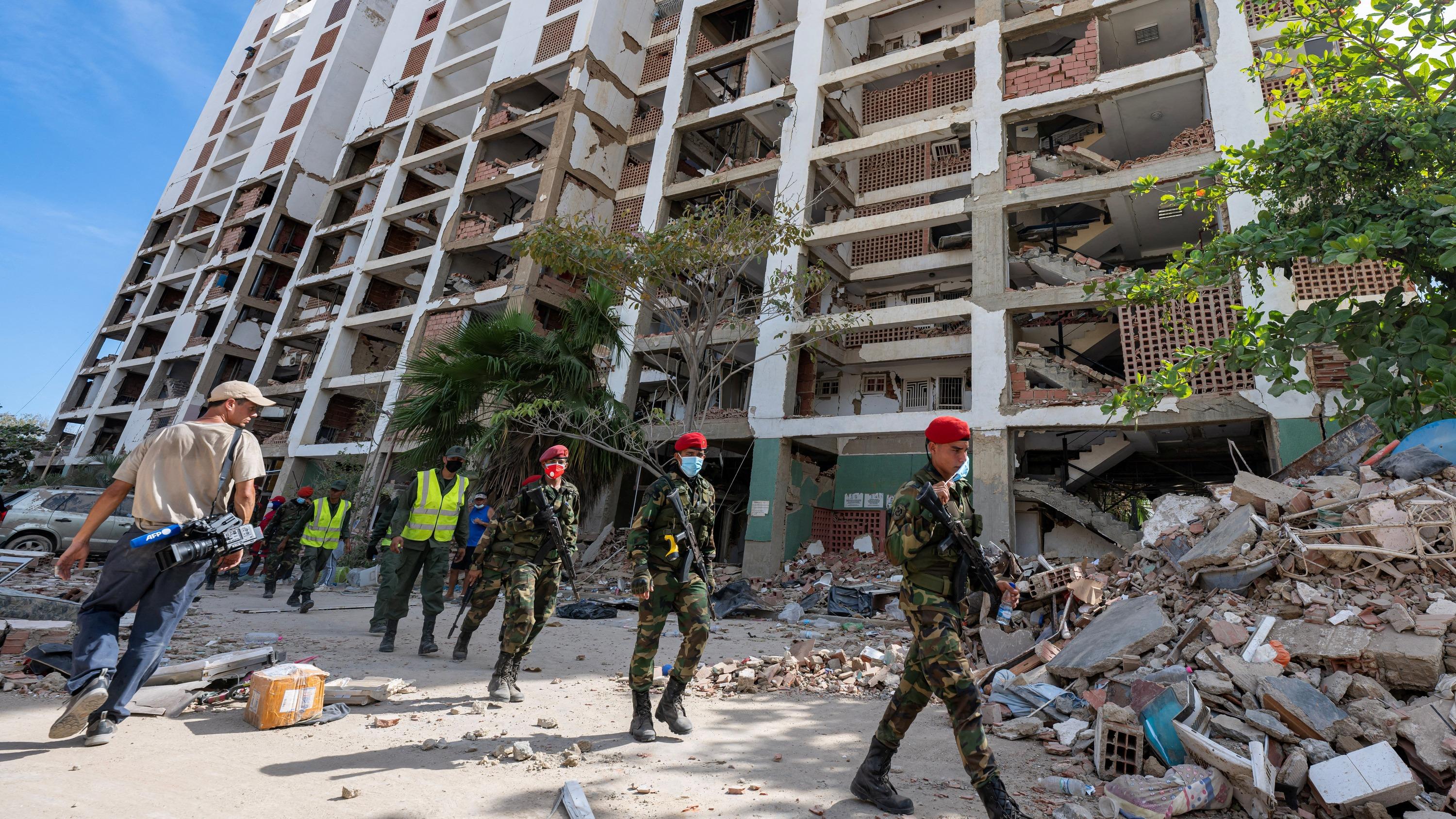 « Sauver des vies devient un acte politique » : dans les villes en ruine du Venezuela, le régime chaviste orchestre le retour de la répression