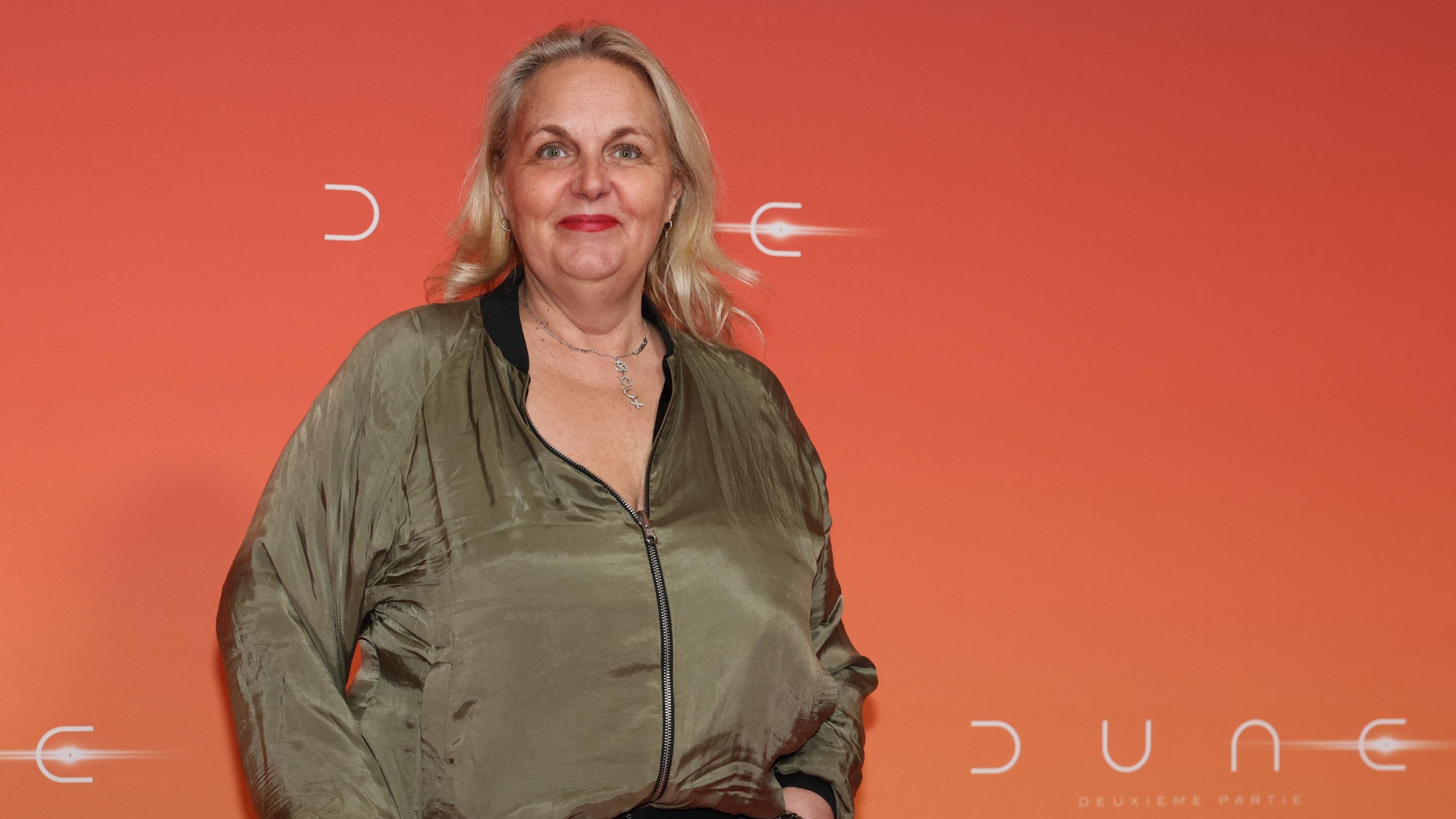 Valérie Damidot répond à une injure en ligne : « Ta gueule et fais un régime » — People & Médias