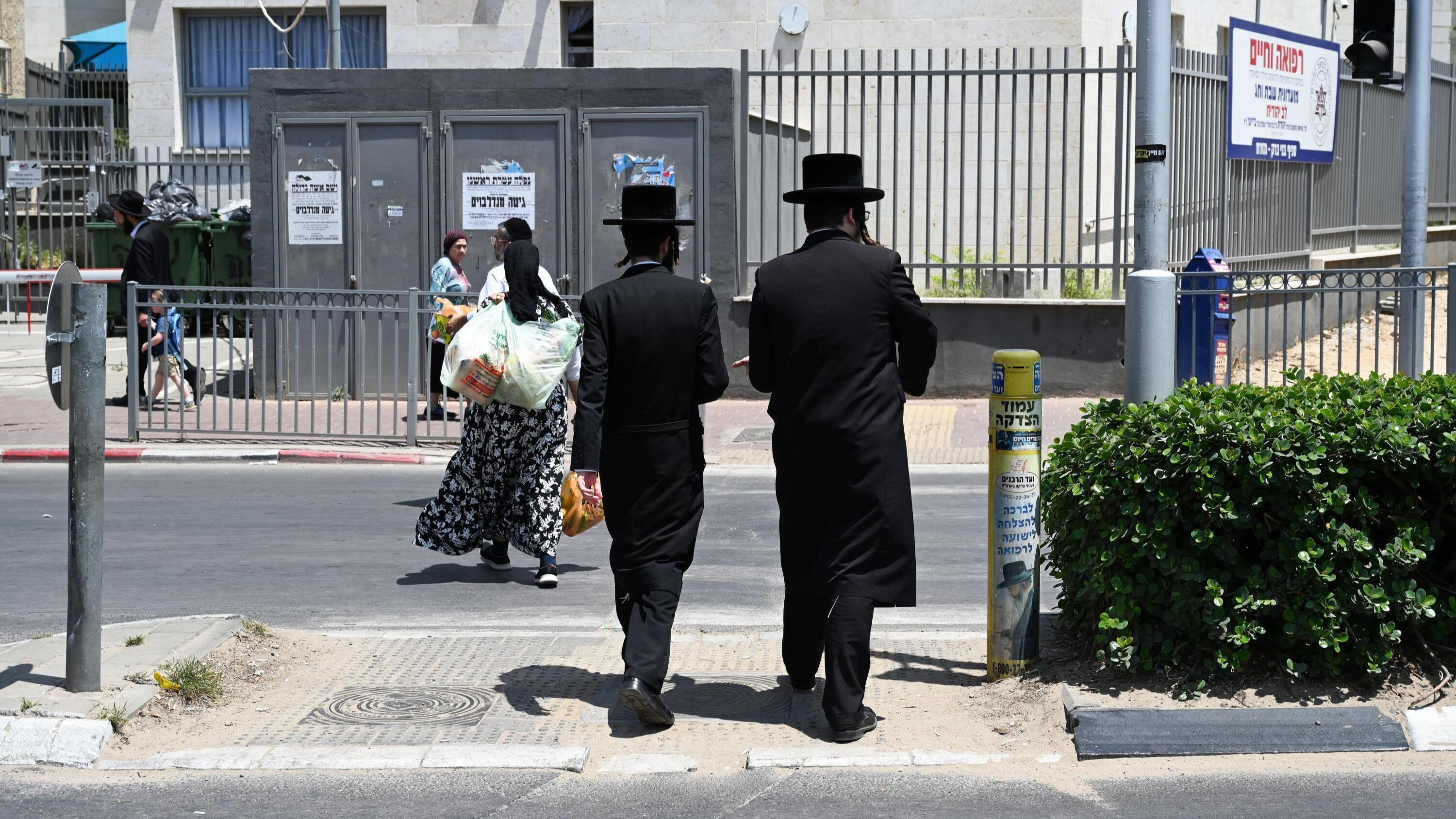 À Bnei Brak, quand des trottoirs non-mixtes remettent en doute l’intégration des ultraorthodoxes israéliens