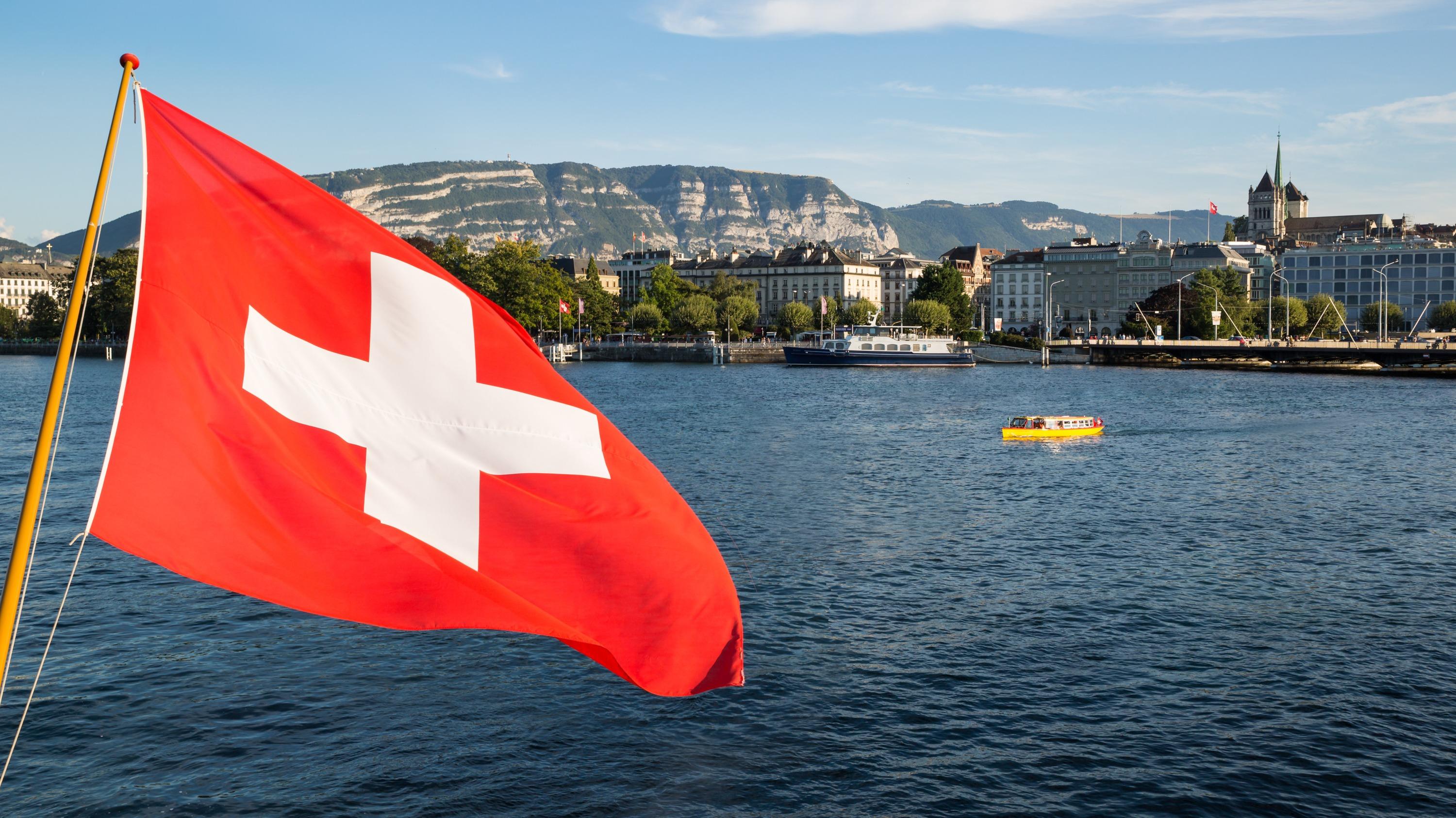 «Nazel», «panosse», «pécloter»... Parlez-vous le français de Suisse ?