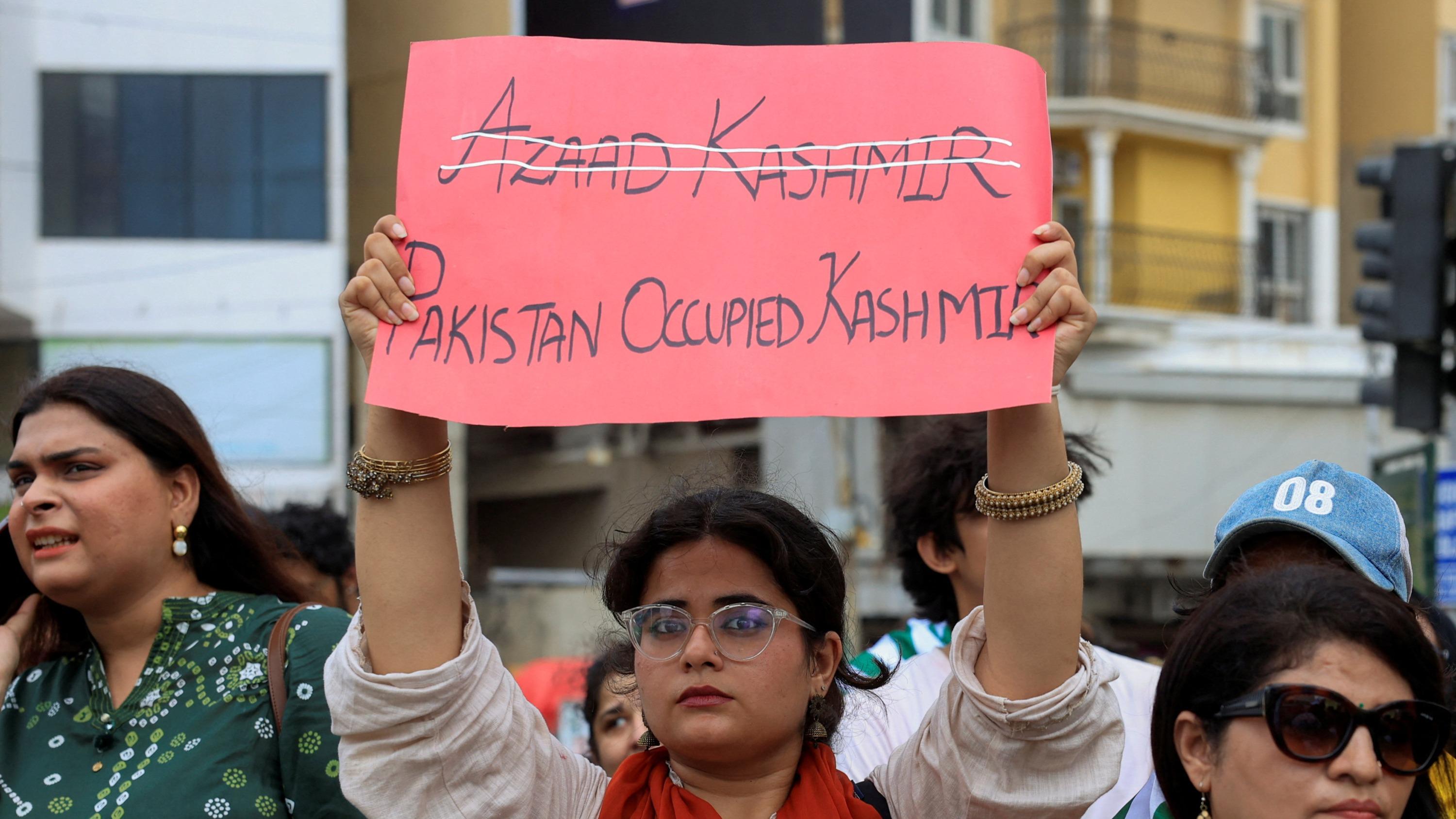 Manifestations, tirs à balle réelle, coupure d’internet... Les législatives sanglantes du Cachemire pakistanais