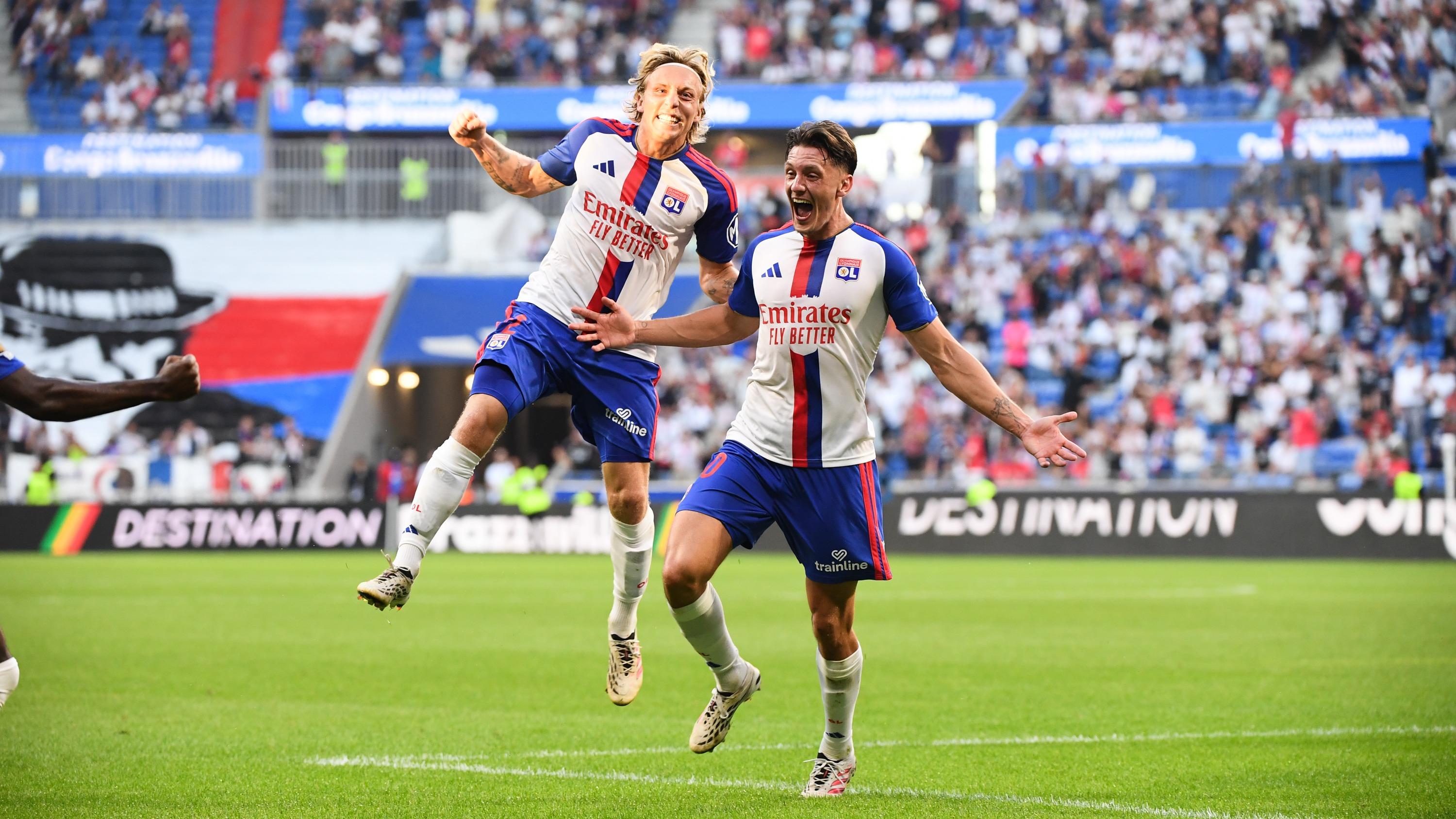 Ligue 1 : Lyon dispose d’Auxerre et prend provisoirement la tête du championnat