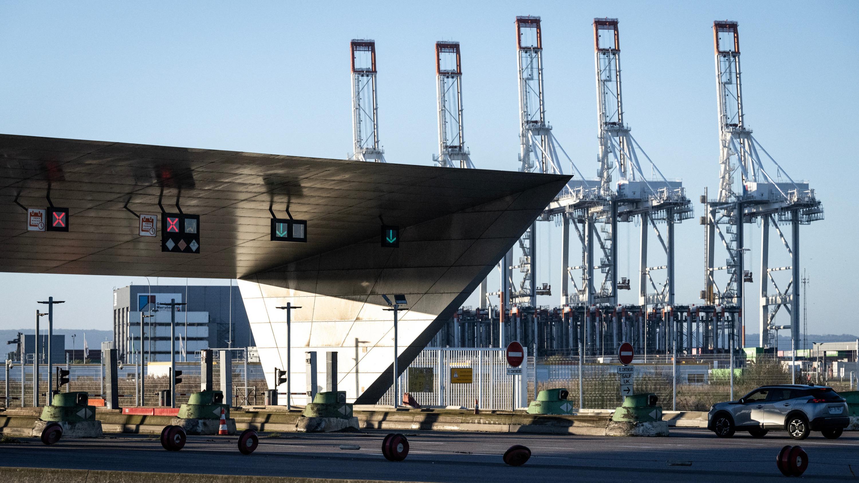 Les ports français et européens touchés par une grève des dockers
