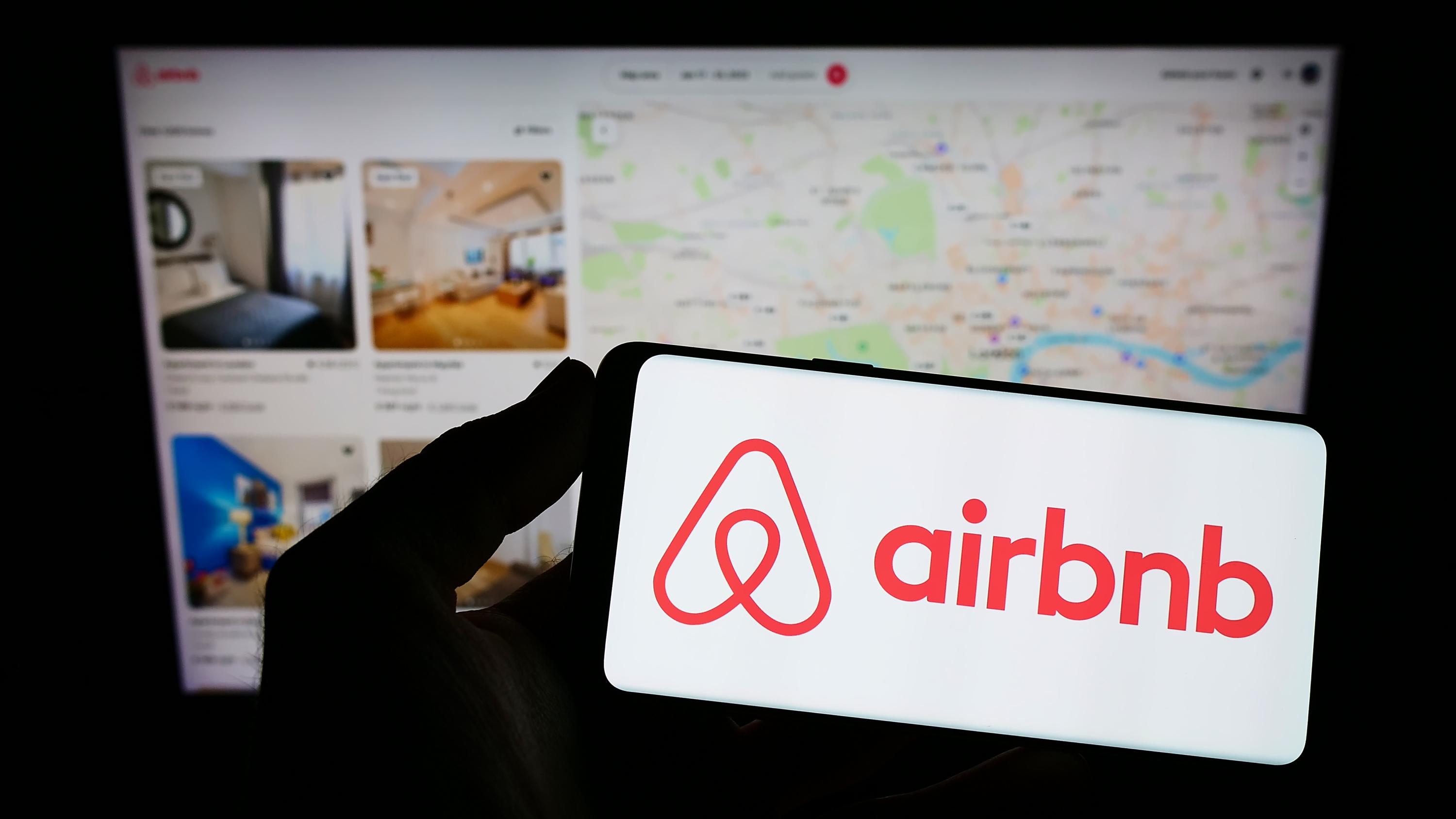 Saint-Ouen, Courbevoie… Quelles ont été les destinations les plus en vogue cet été sur Airbnb ?