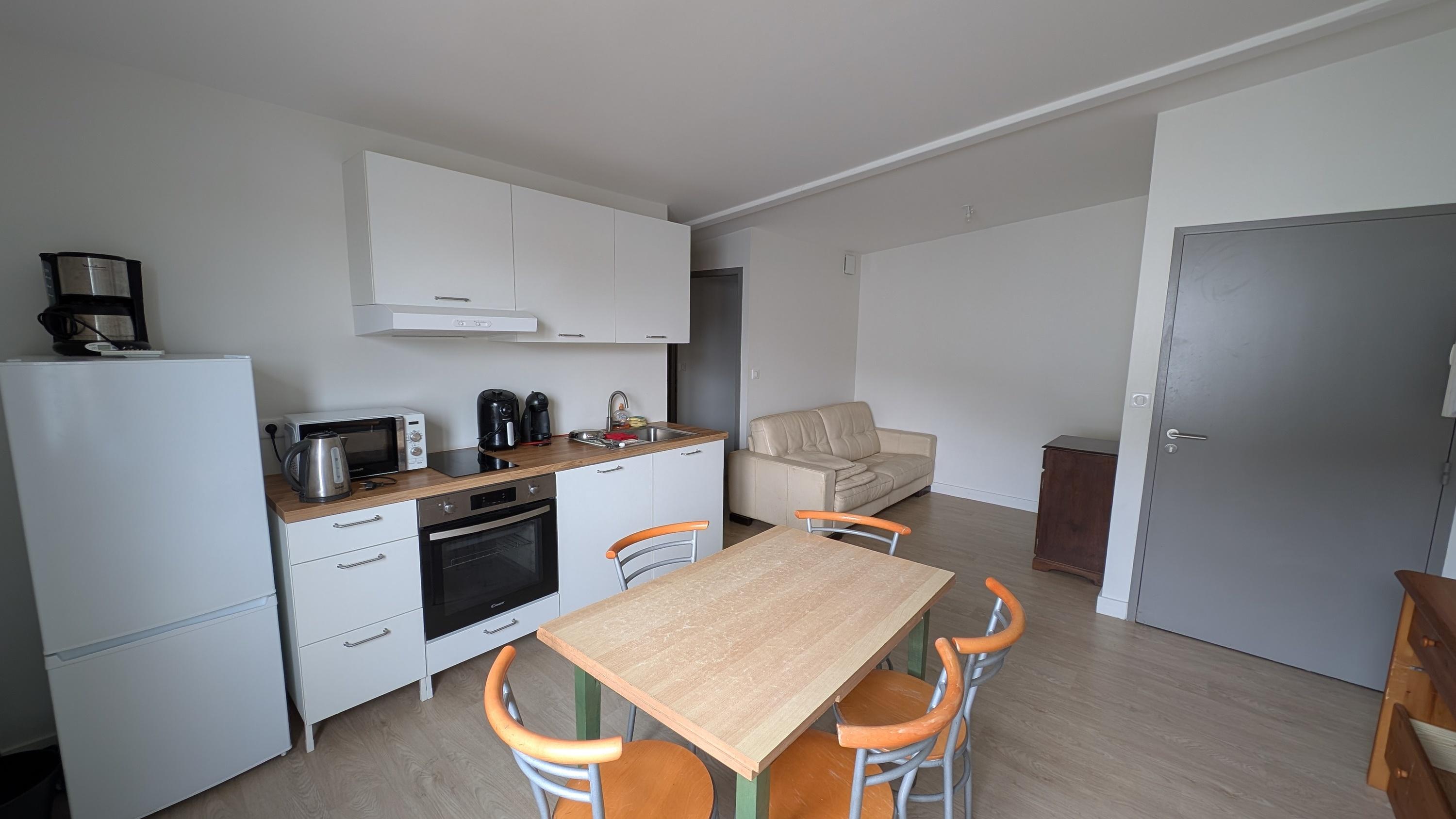 « Nous devons être créatifs pour fidéliser des talents » : ce petit patron achète des appartements pour loger ses salariés