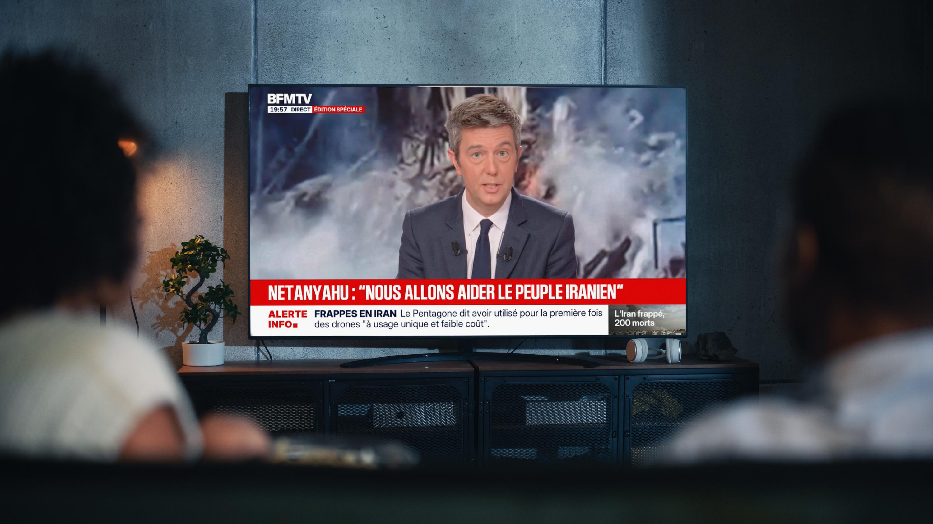 BFMTV leader ce week-end, CNews troisième : la guerre en Iran relance le match entre les chaînes d’info