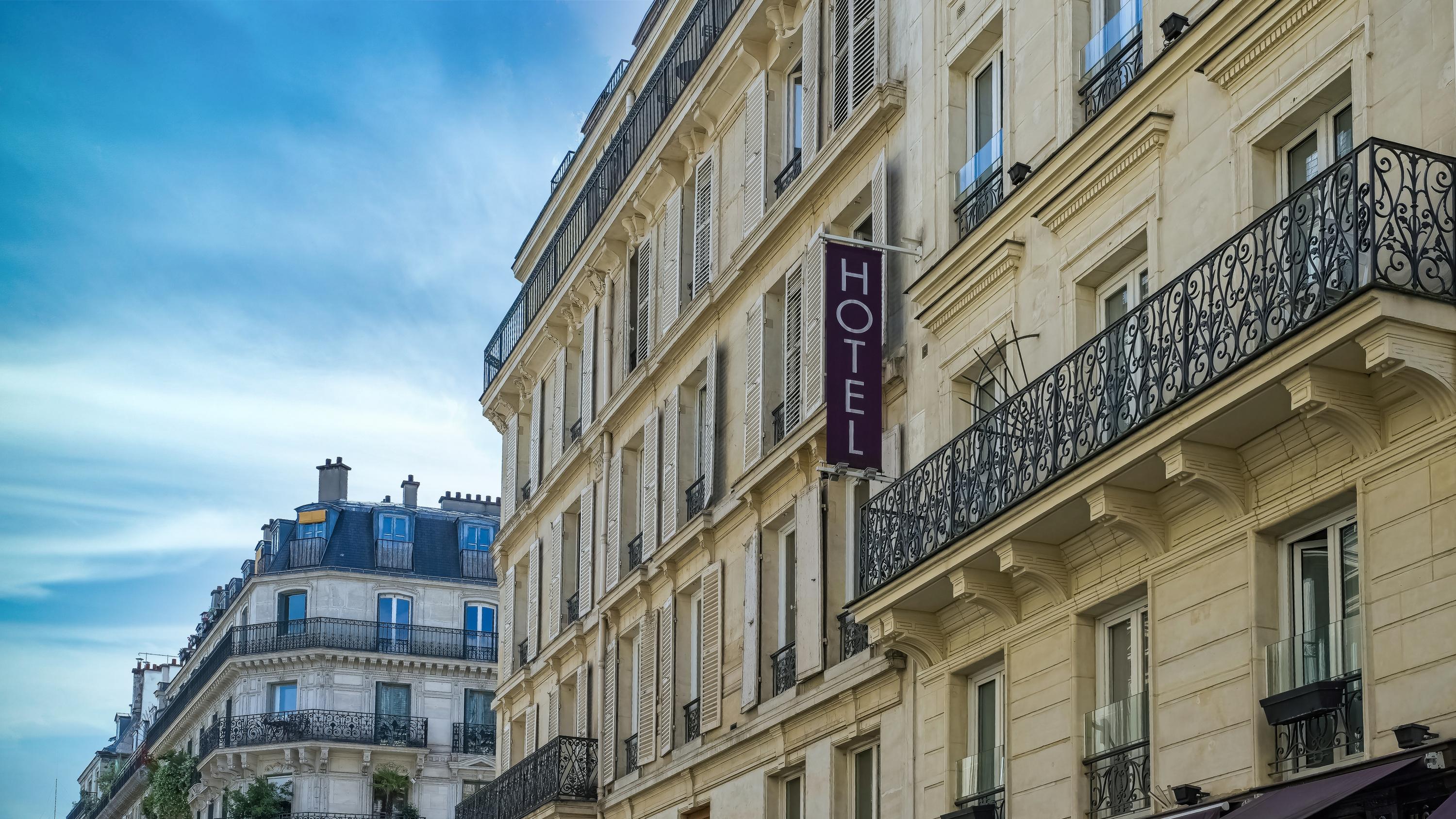 «La clientèle moins fortunée est progressivement chassée» : à Paris, la lente disparition des hôtels bon marché
